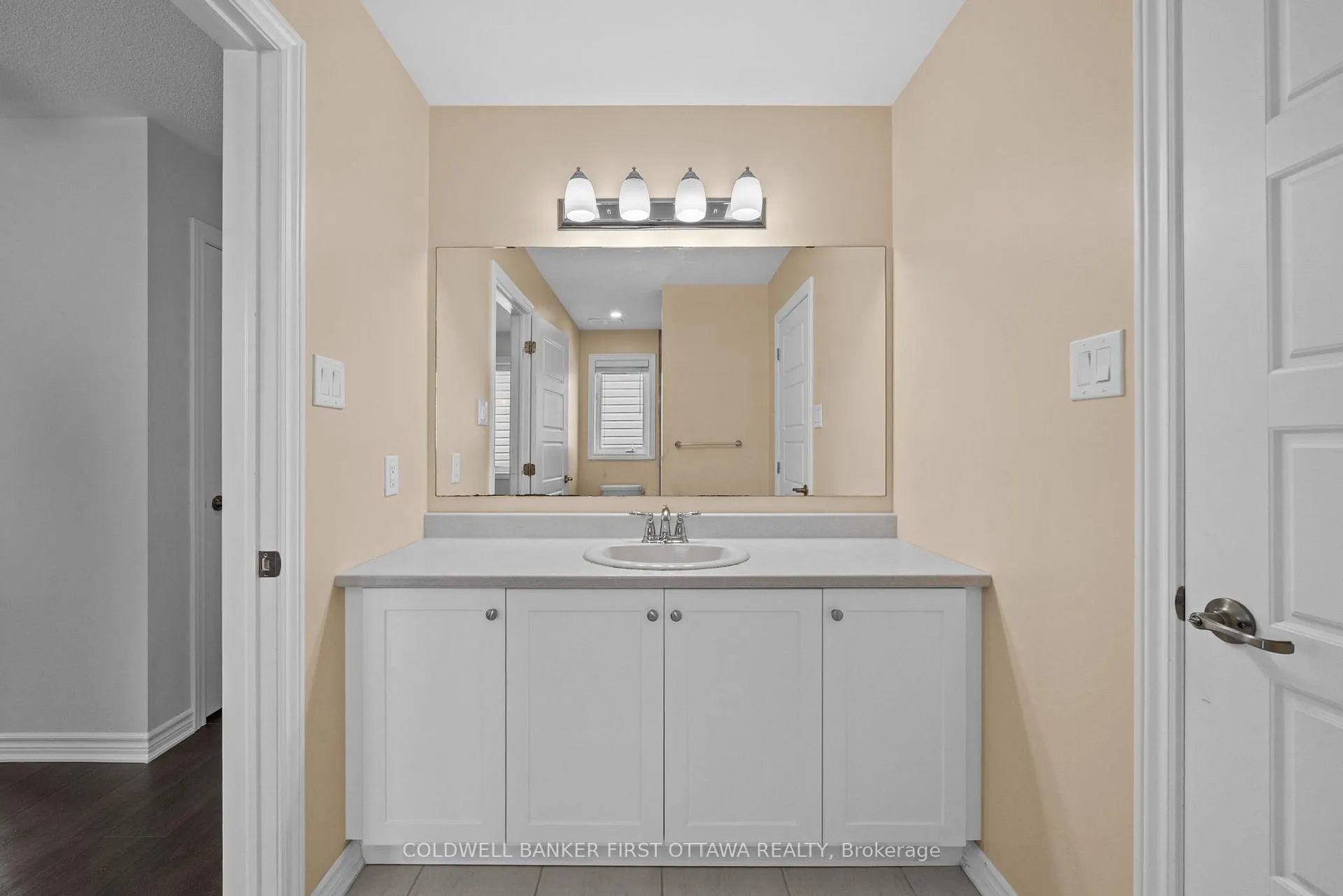Photo 32 of 657 Dundonald Drive, Ottawa, Barrhaven - Half Moon Bay — HOMEH