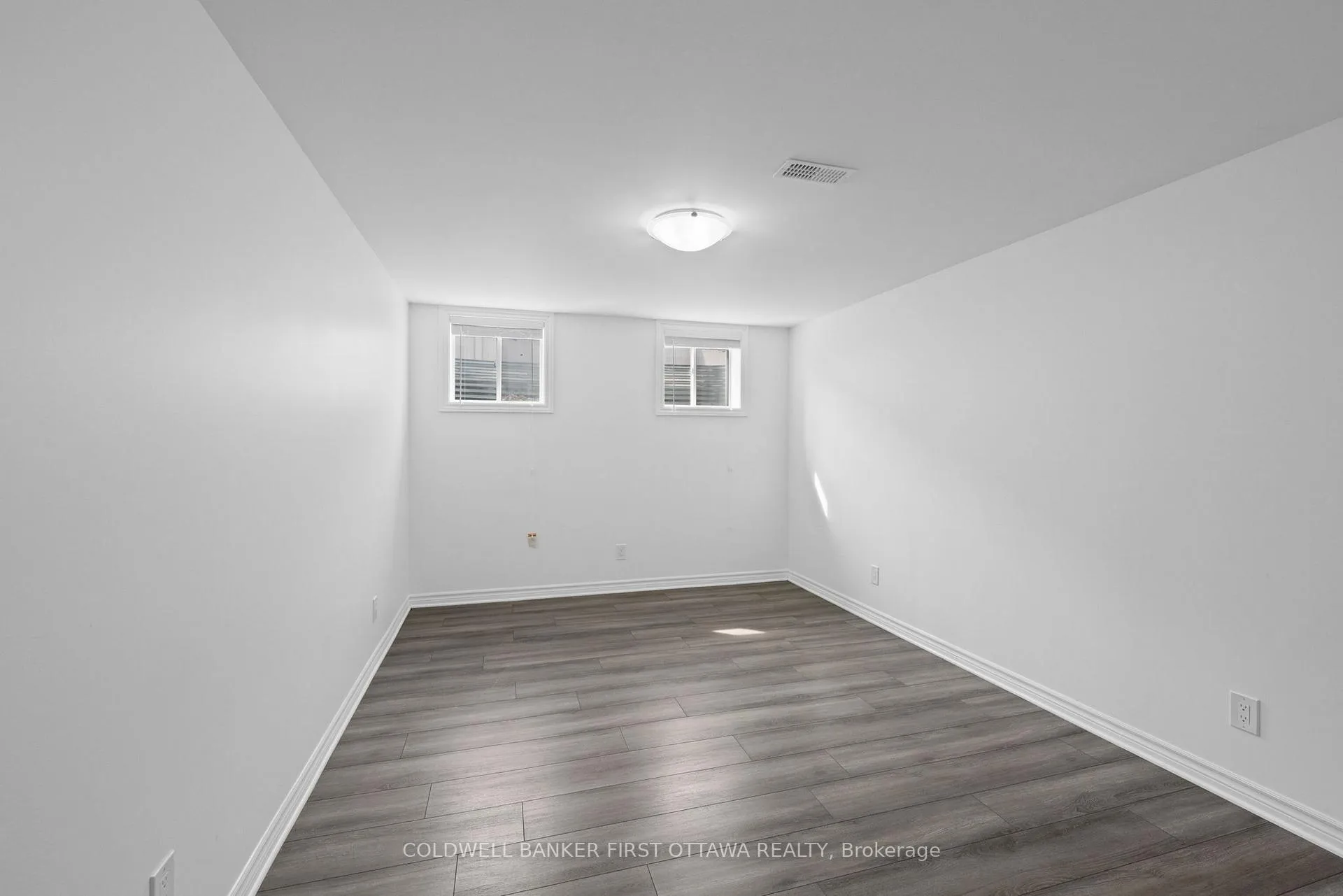Photo 37 of 657 Dundonald Drive, Ottawa, Barrhaven - Half Moon Bay — HOMEH