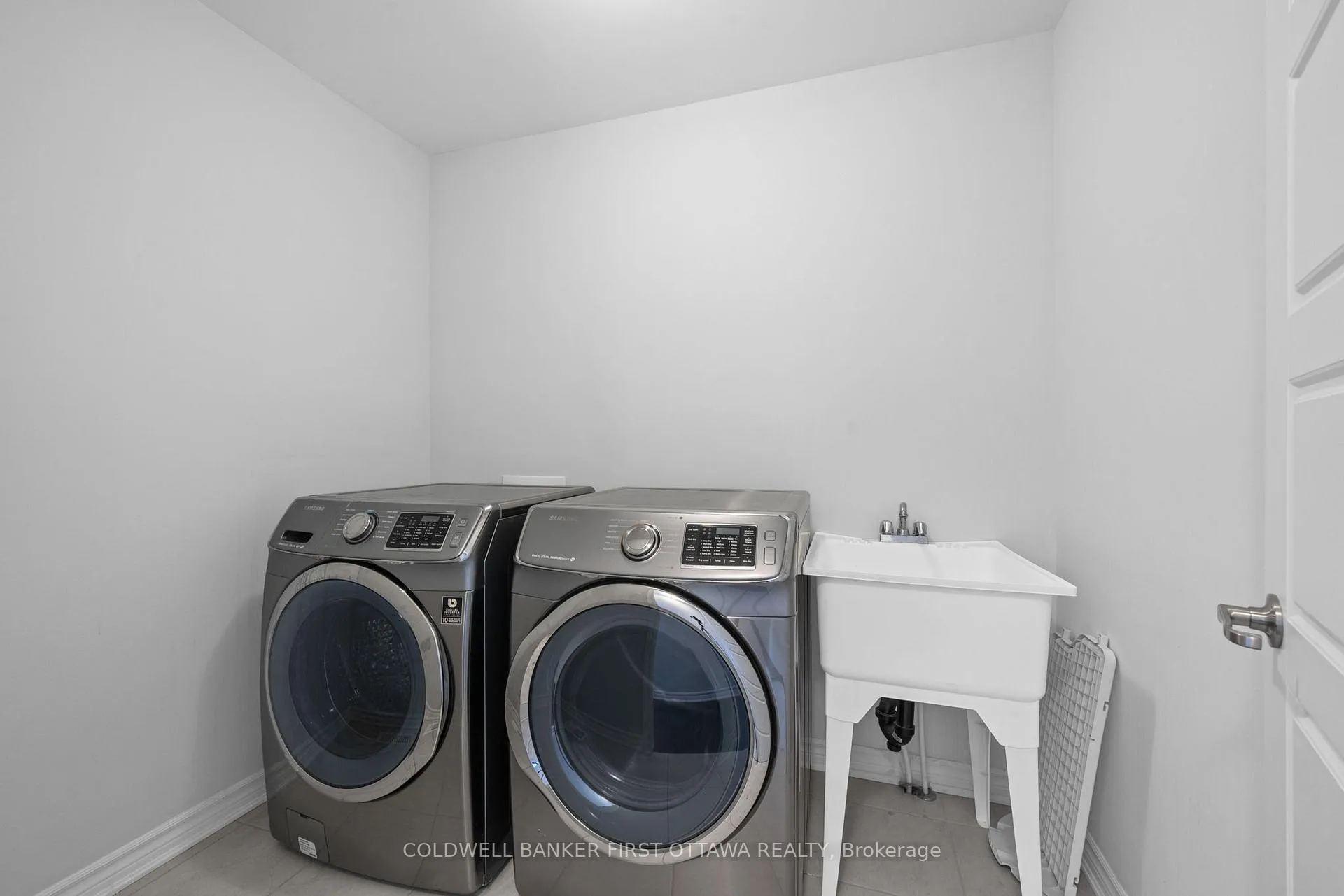 Photo 43 of 657 Dundonald Drive, Ottawa, Barrhaven - Half Moon Bay — HOMEH