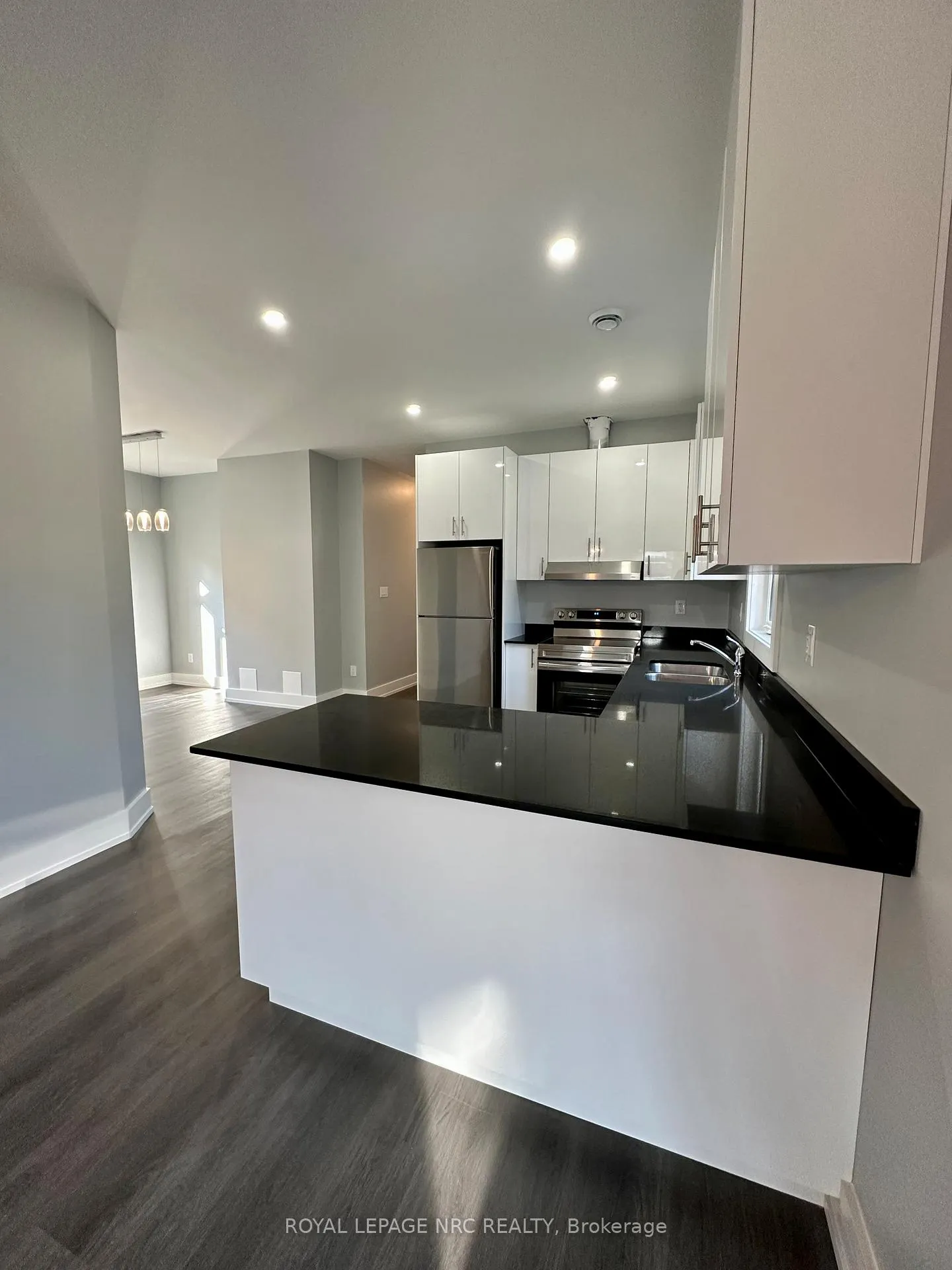Photo 2 of Unit Upper, 58 Griffith Street, Welland, Welland Downtown — HOMEH