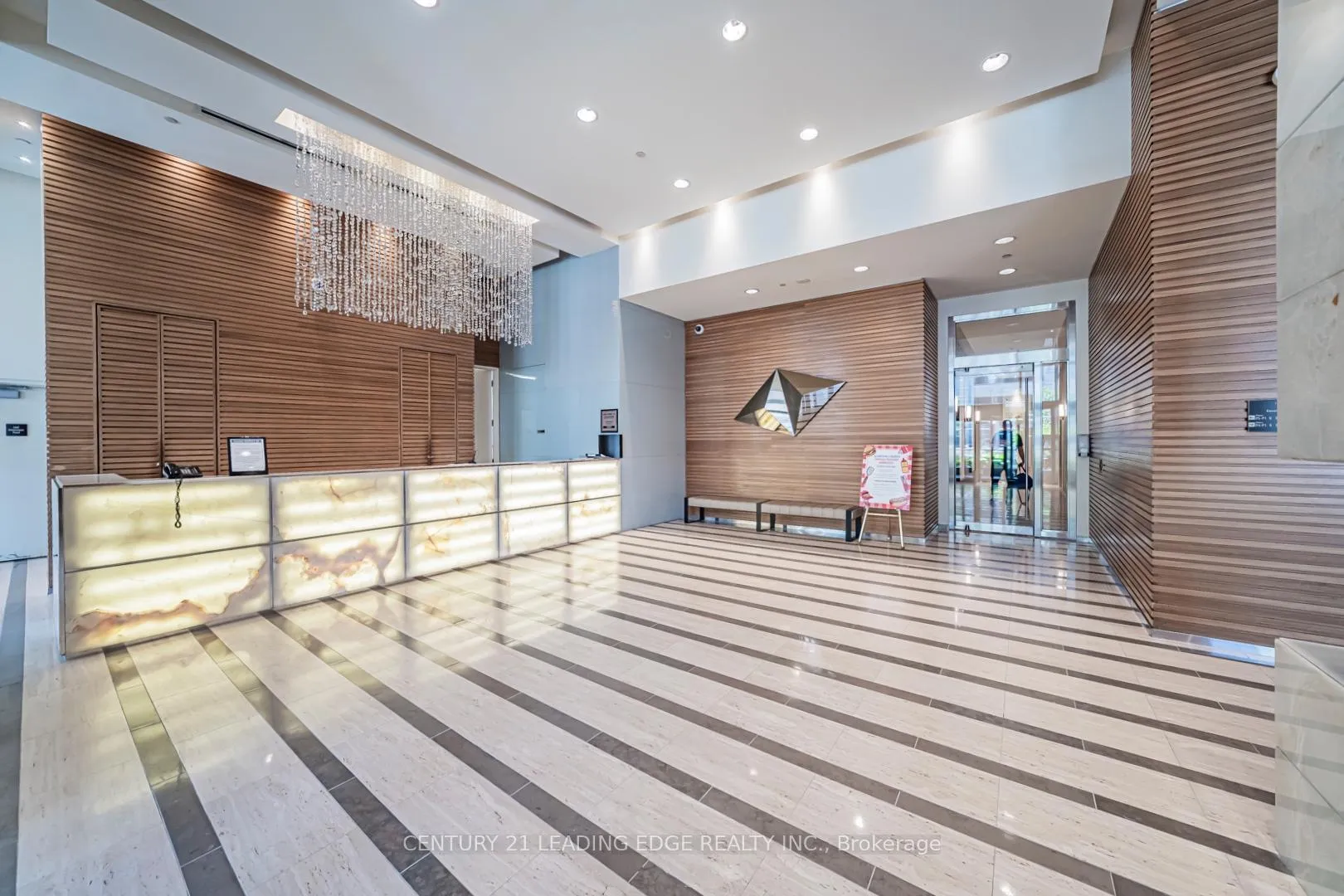 Photo 3 of Unit 5104, 2191 Yonge Street, Toronto, Mount Pleasant West — HOMEH