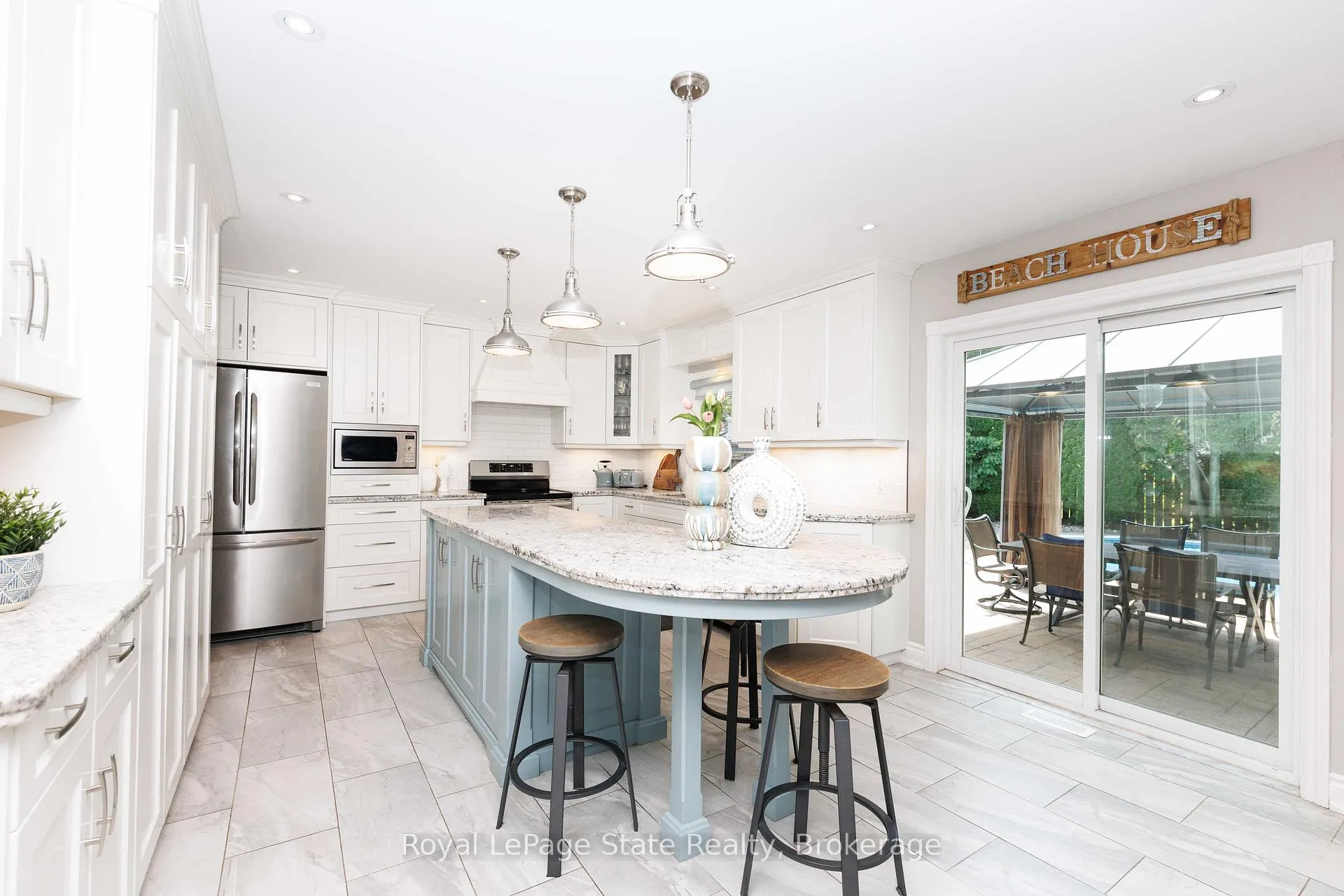 Photo 5 of 8 Cheval Drive, Grimsby, Grimsby Beach — HOMEH