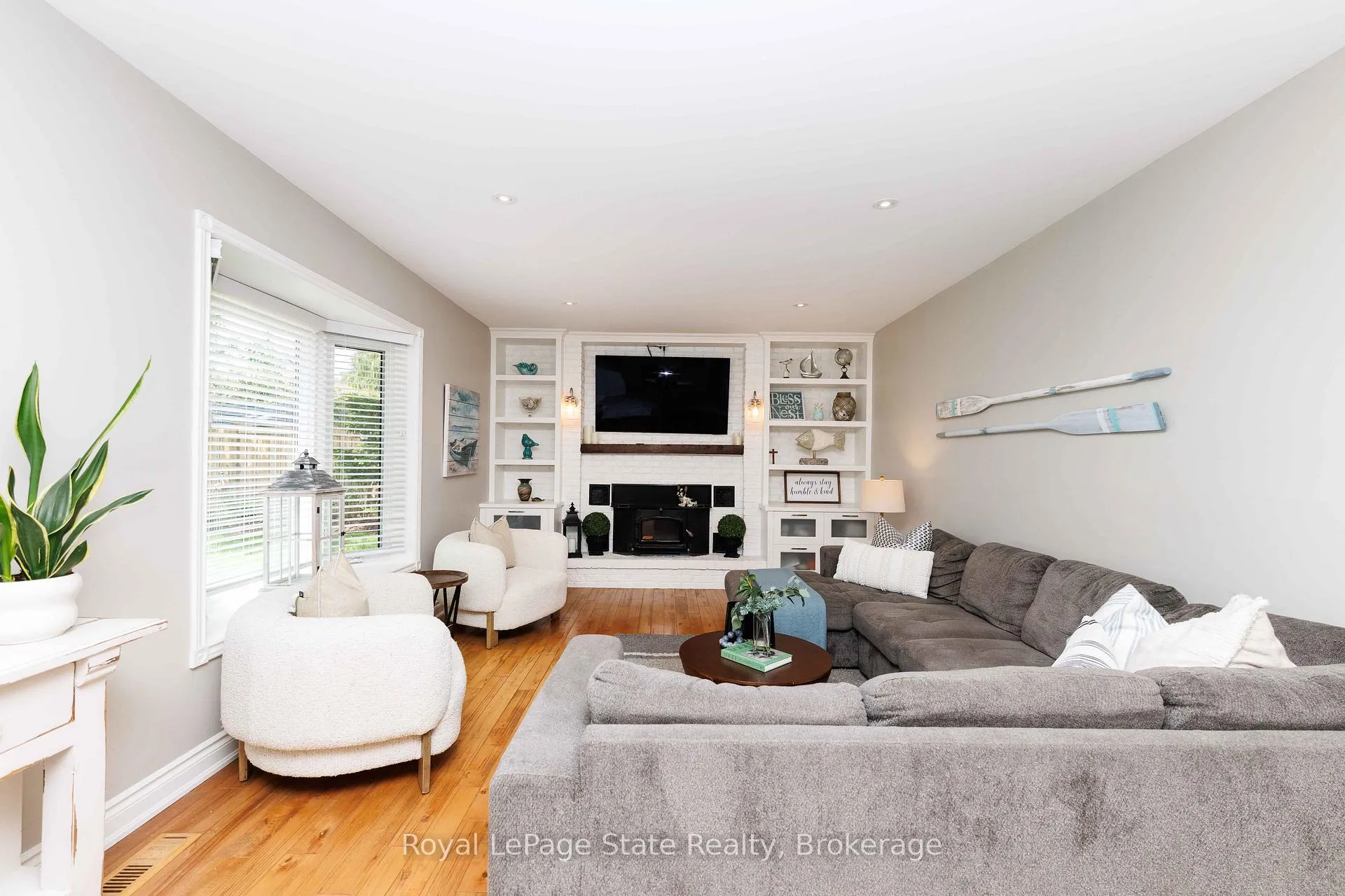 Photo 10 of 8 Cheval Drive, Grimsby, Grimsby Beach — HOMEH