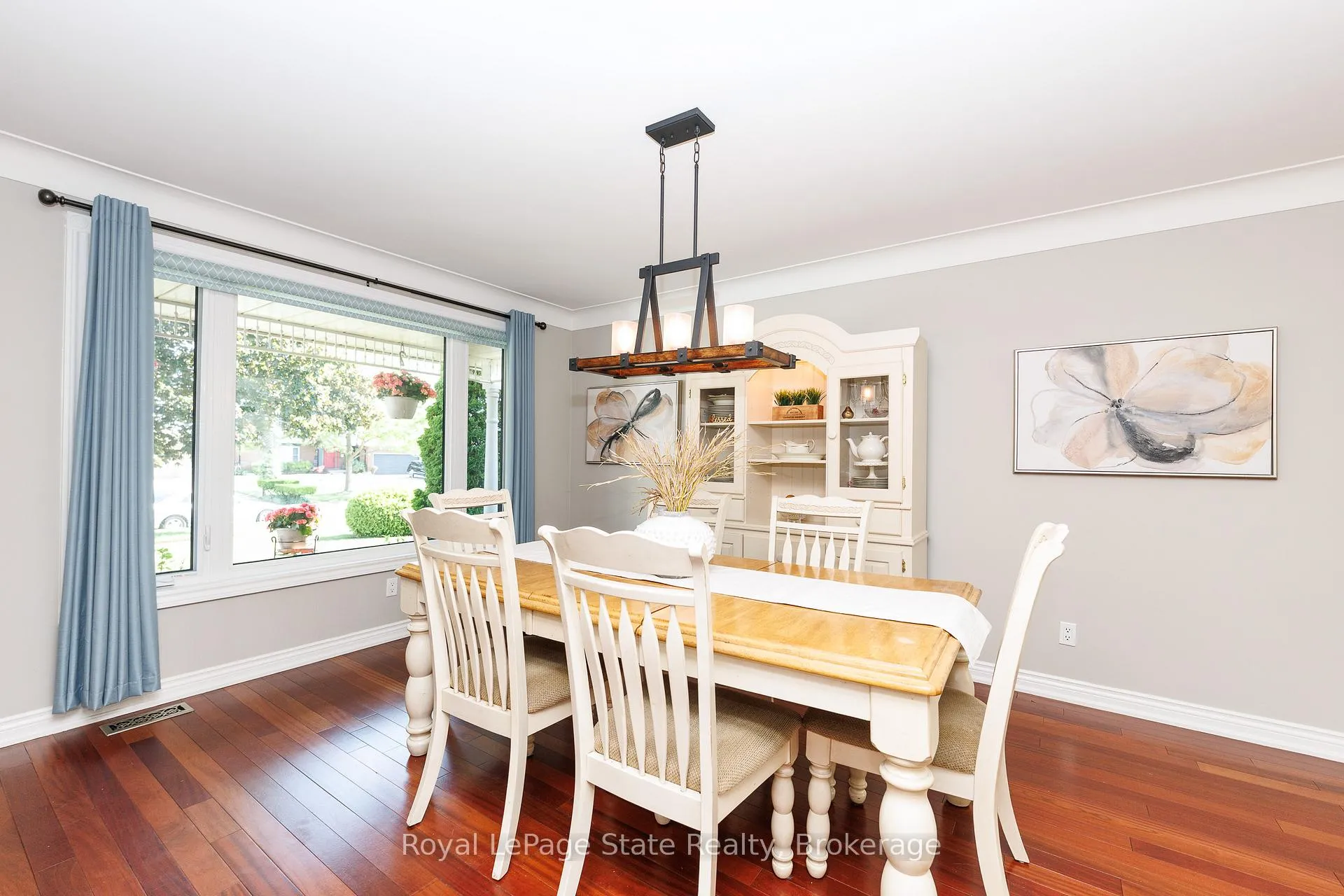 Photo 14 of 8 Cheval Drive, Grimsby, Grimsby Beach — HOMEH