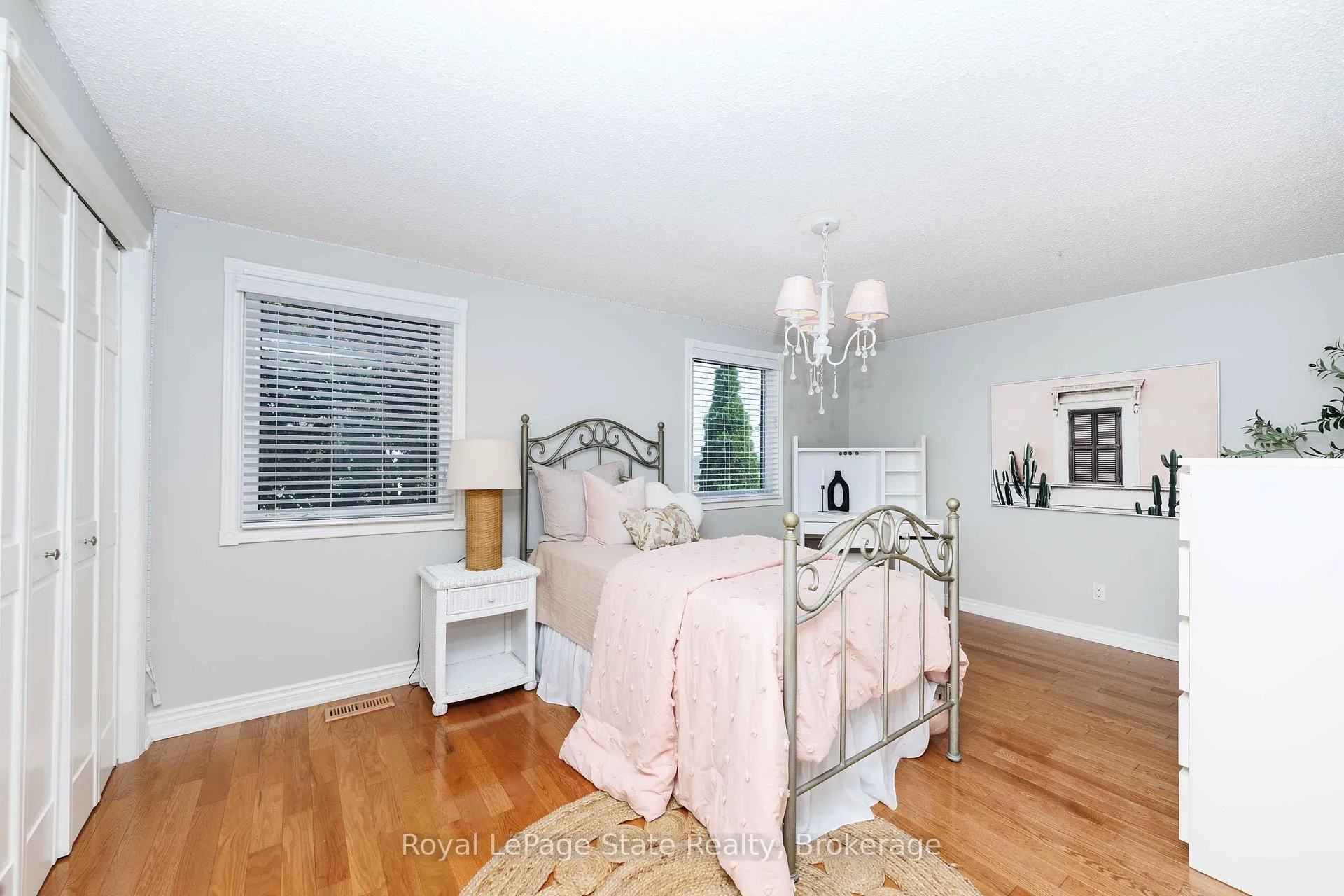 Photo 25 of 8 Cheval Drive, Grimsby, Grimsby Beach — HOMEH