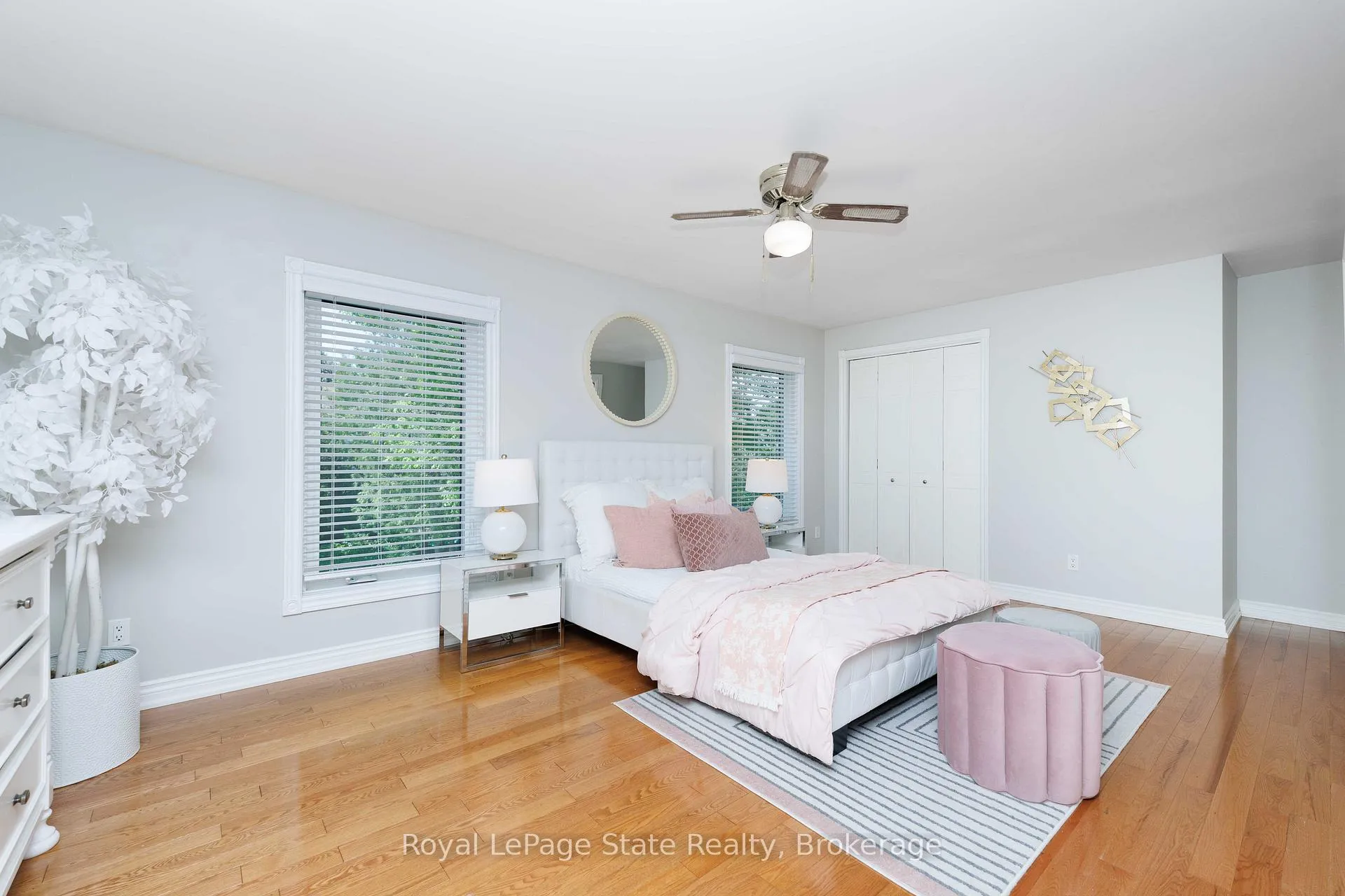 Photo 33 of 8 Cheval Drive, Grimsby, Grimsby Beach — HOMEH