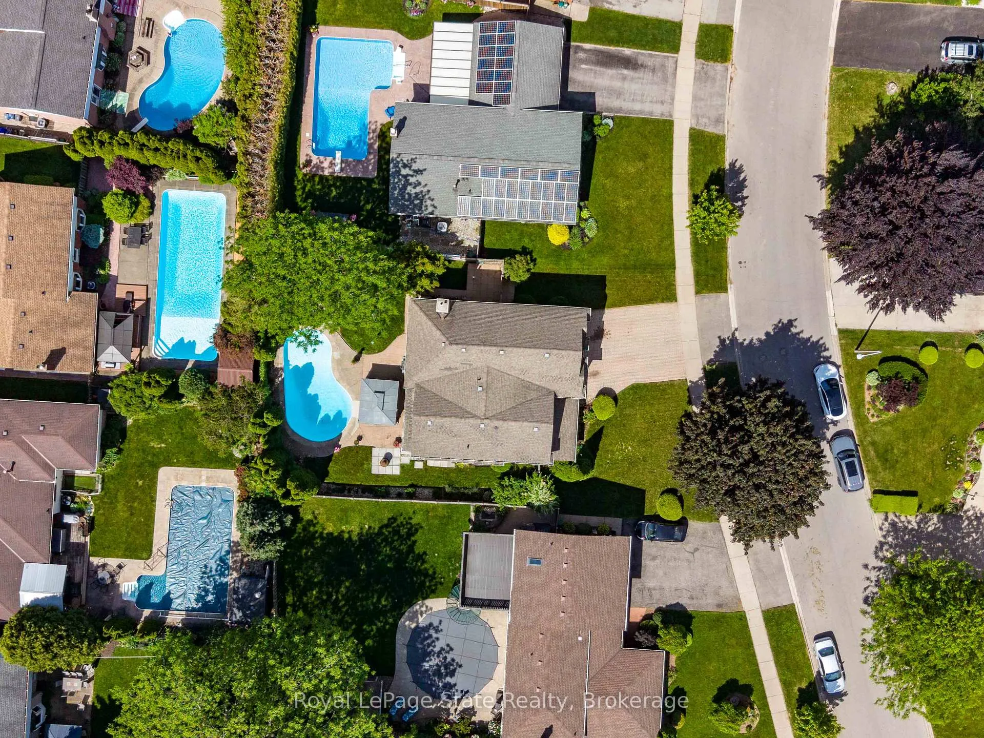 Photo 42 of 8 Cheval Drive, Grimsby, Grimsby Beach — HOMEH