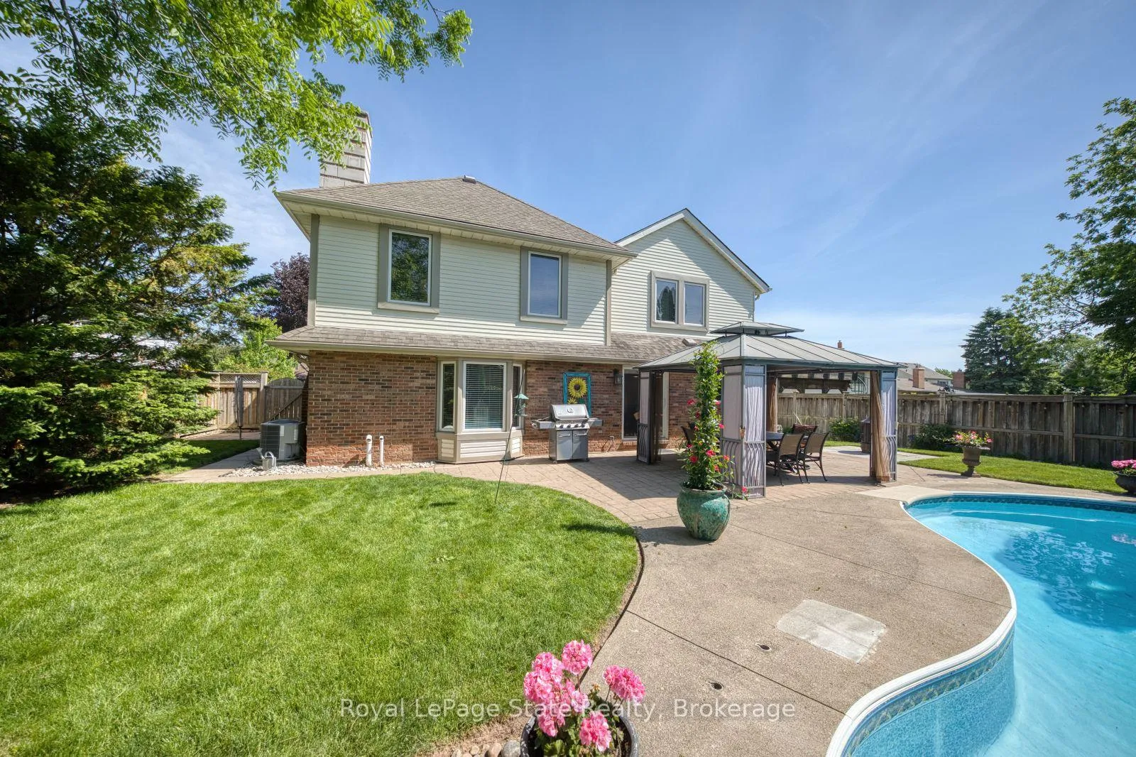 Photo 44 of 8 Cheval Drive, Grimsby, Grimsby Beach — HOMEH