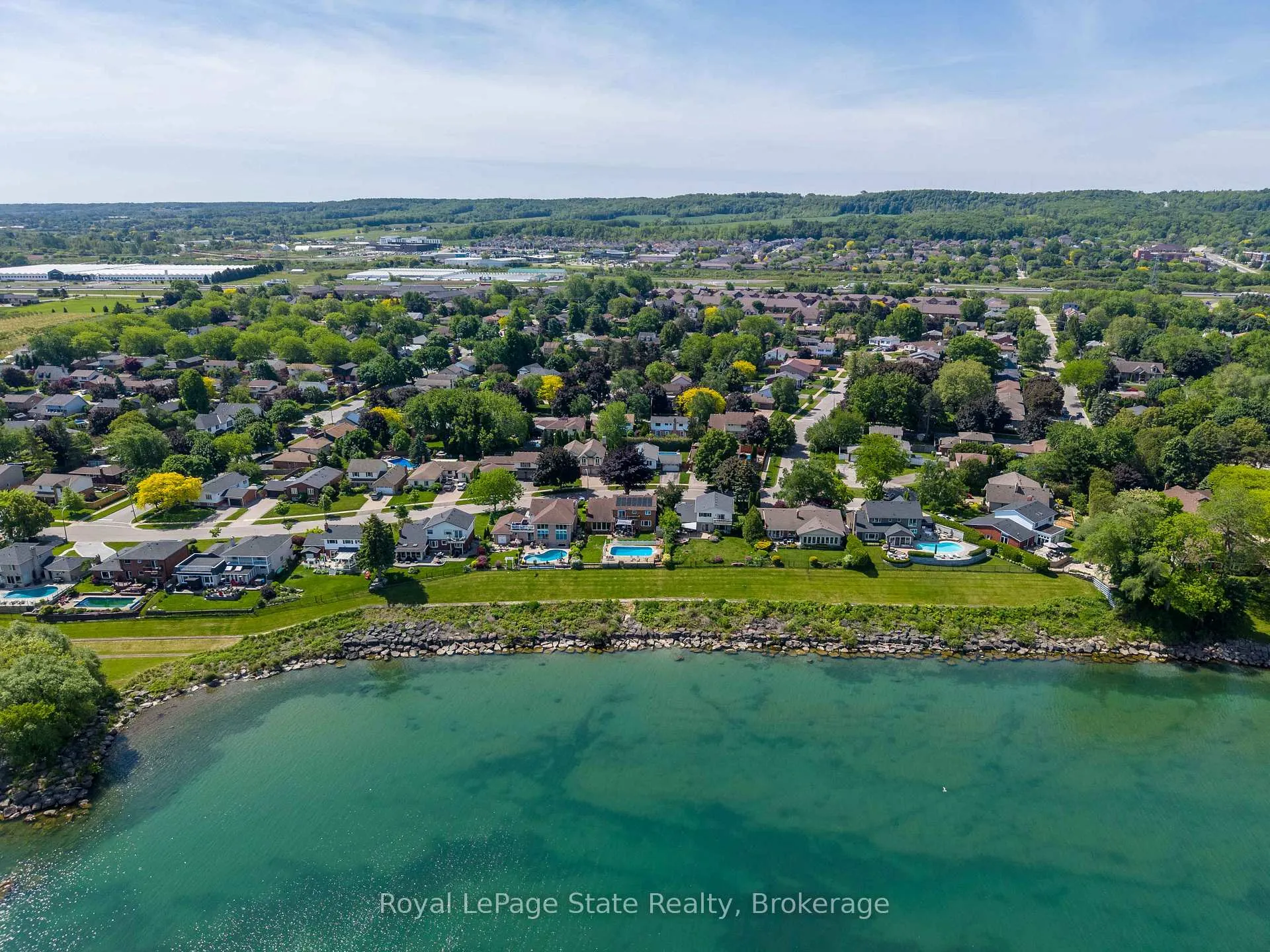 Photo 49 of 8 Cheval Drive, Grimsby, Grimsby Beach — HOMEH