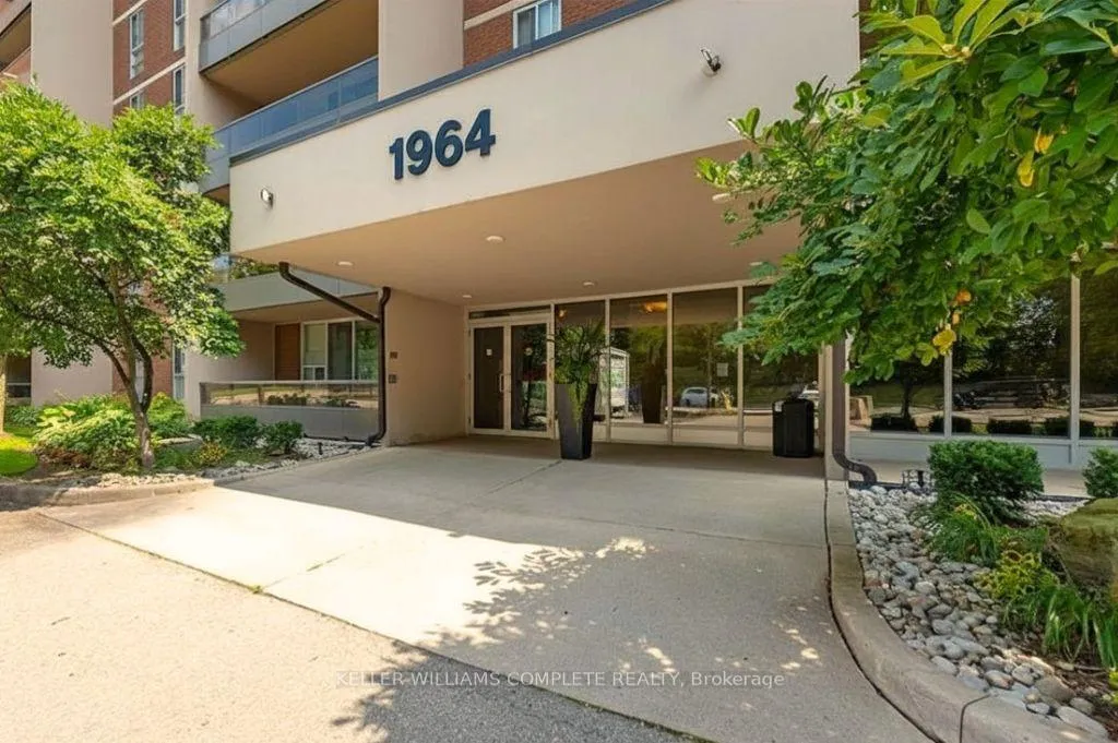 Front of Unit 1508, 1964 Main Street W
