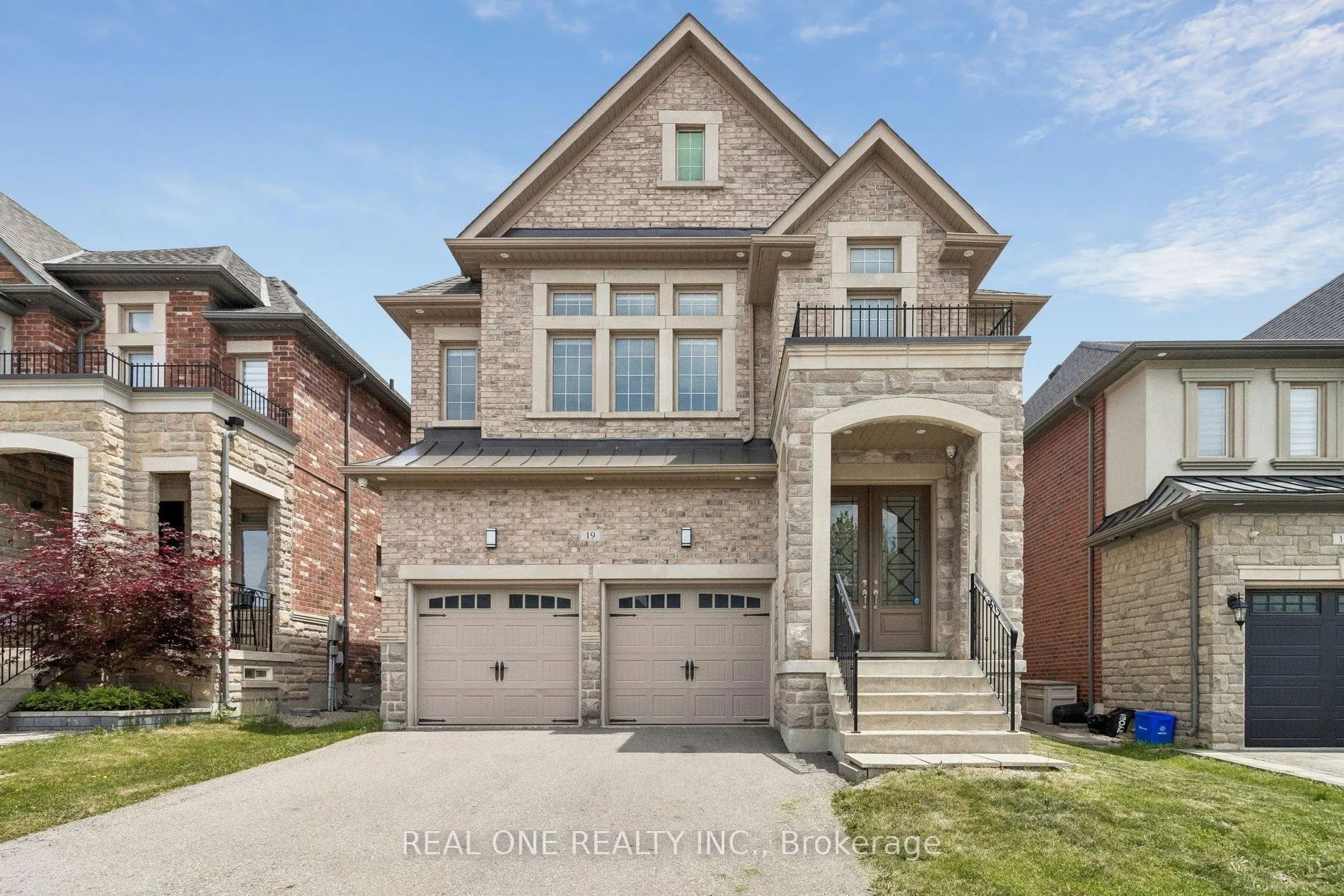 Photo 1 of 19 Rivoli Drive, Vaughan, Vellore Village — HOMEH