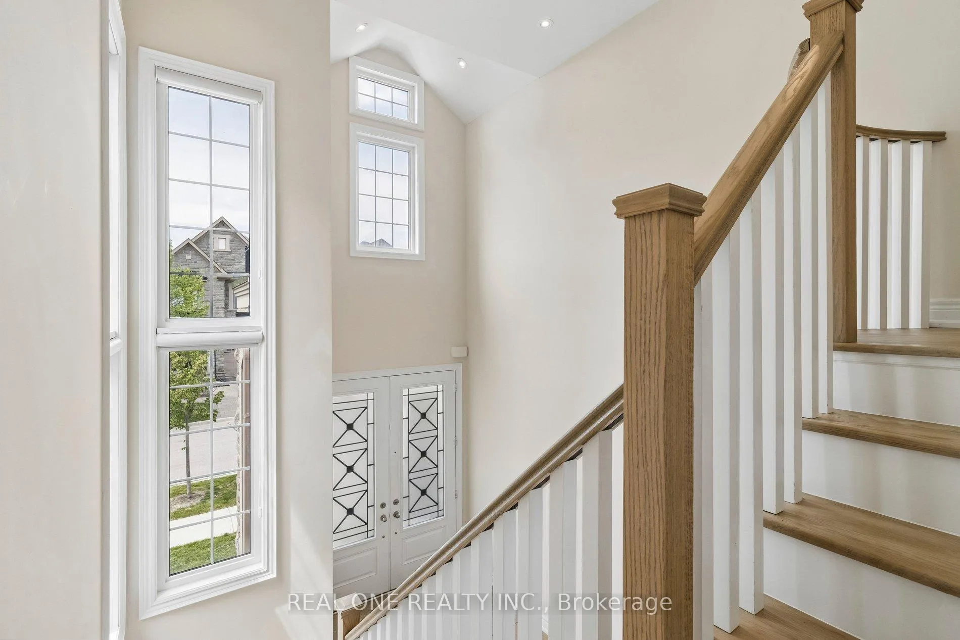 Photo 25 of 19 Rivoli Drive, Vaughan, Vellore Village — HOMEH