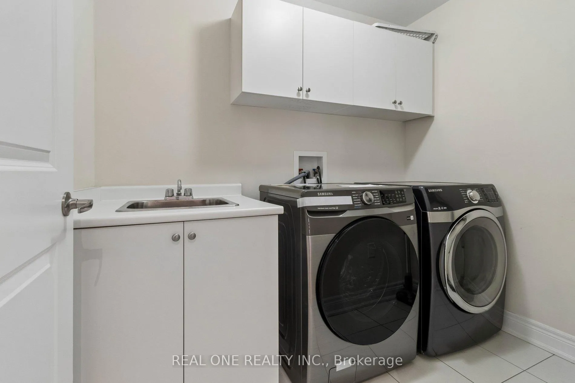 Photo 33 of 19 Rivoli Drive, Vaughan, Vellore Village — HOMEH