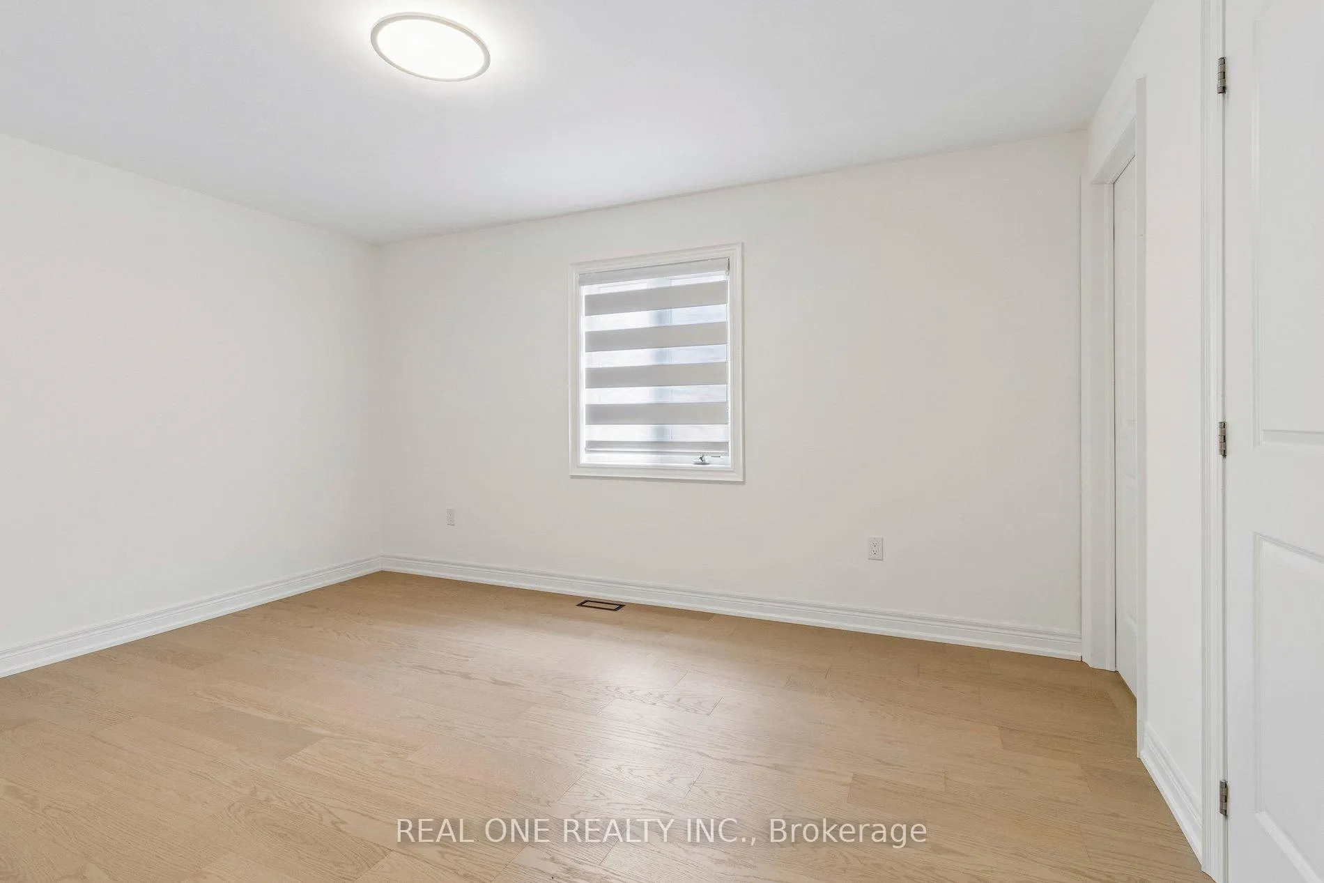 Photo 34 of 19 Rivoli Drive, Vaughan, Vellore Village — HOMEH