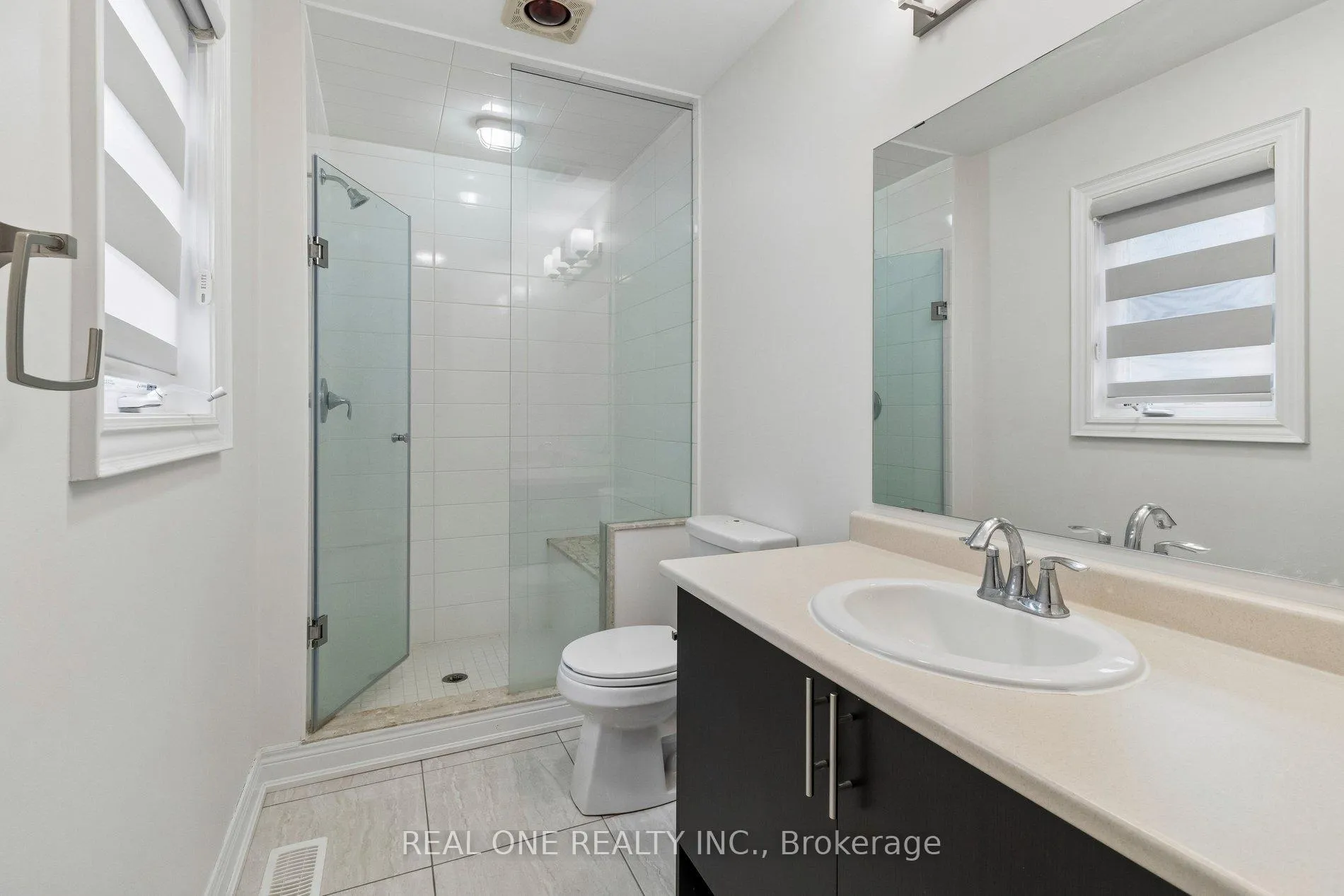 Photo 37 of 19 Rivoli Drive, Vaughan, Vellore Village — HOMEH