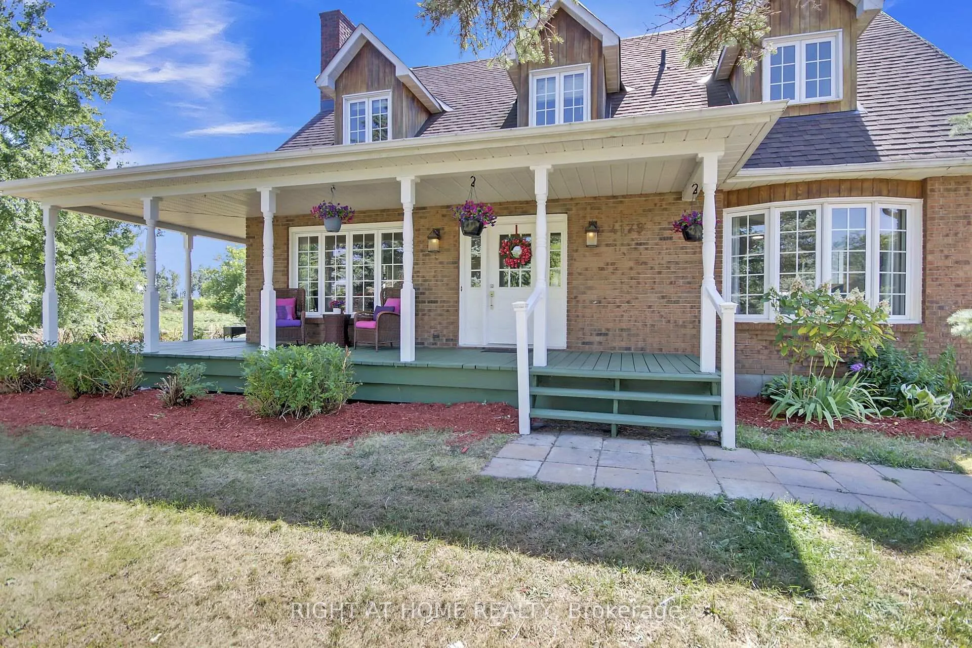 Photo 2 of 4179 Alfalfa Street, Ottawa, Vernon — HOMEH