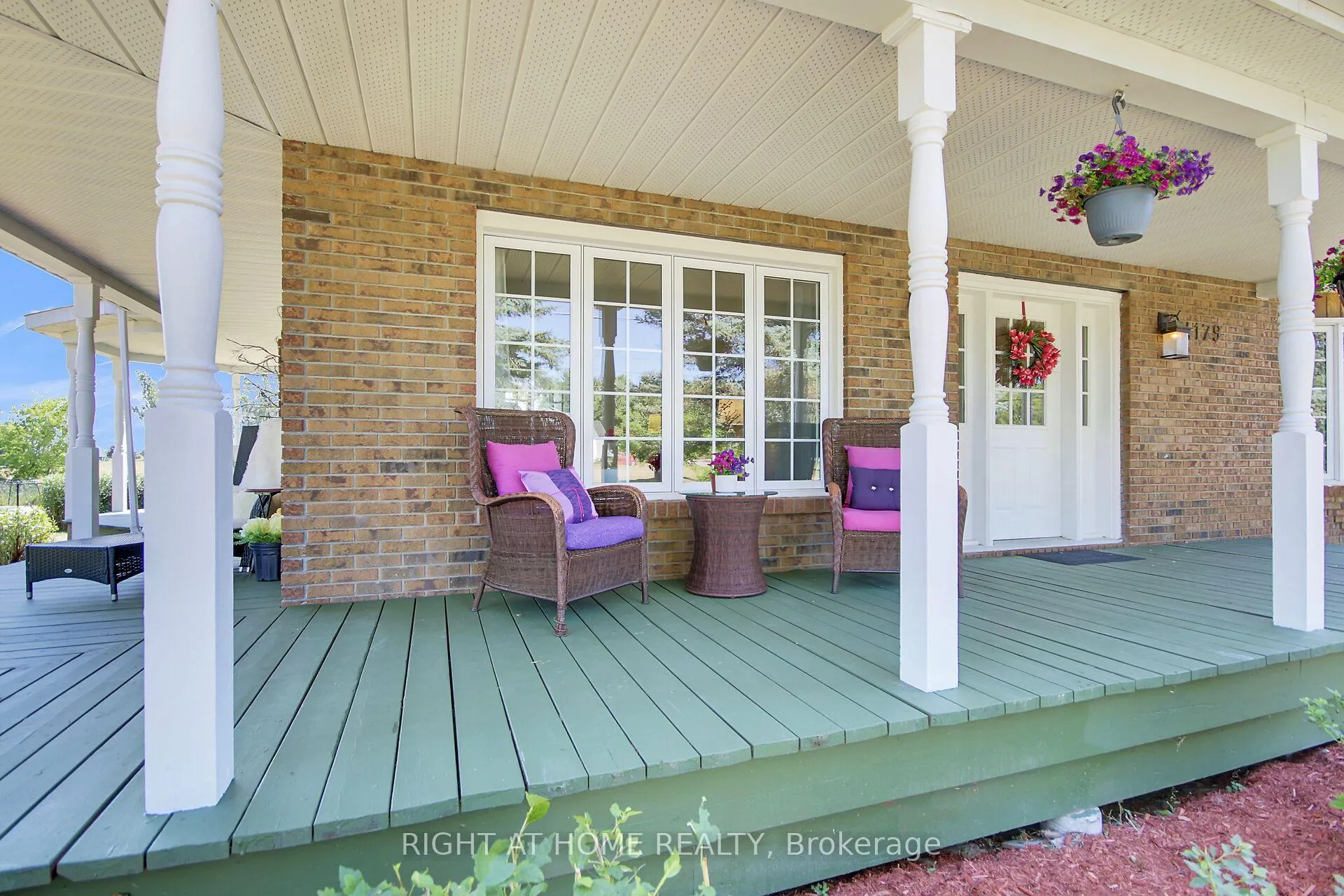 Photo 3 of 4179 Alfalfa Street, Ottawa, Vernon — HOMEH