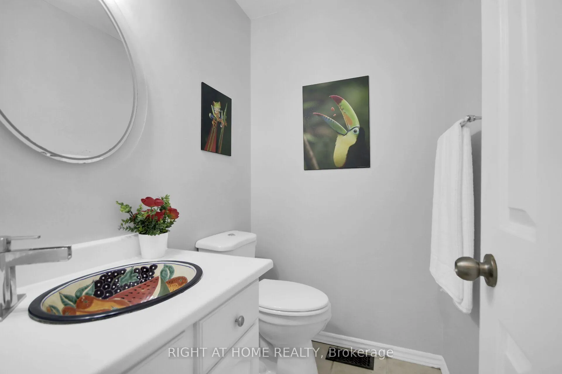 Photo 15 of 4179 Alfalfa Street, Ottawa, Vernon — HOMEH
