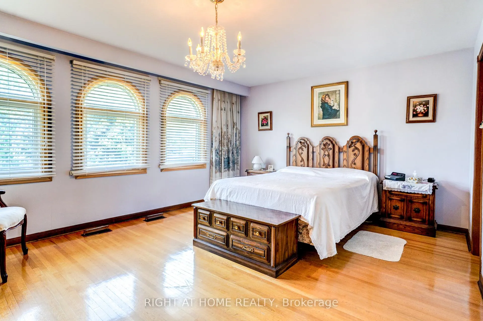 Photo 18 of 149 Jeanne Drive W, Vaughan, East Woodbridge — HOMEH