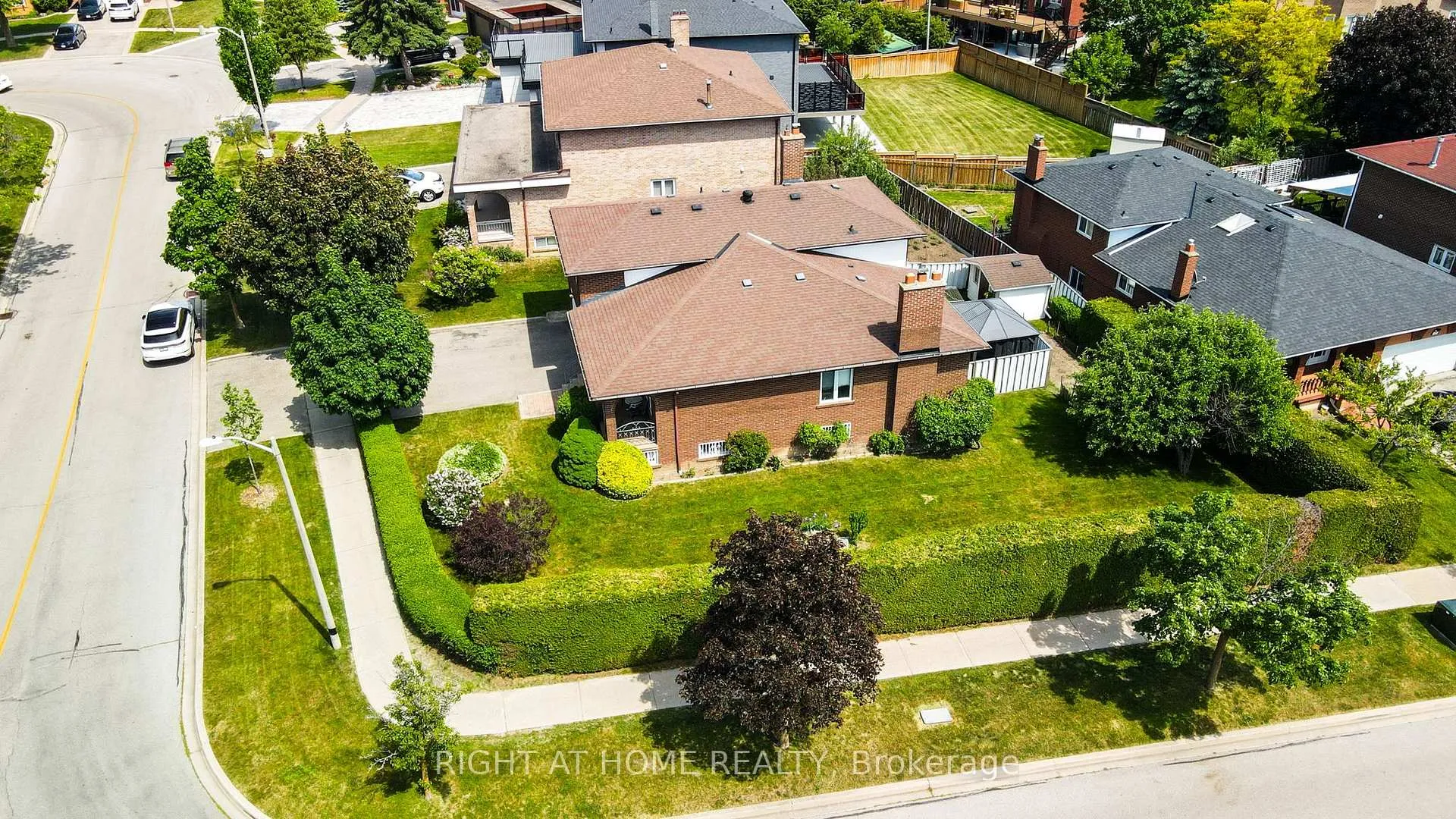 Photo 26 of 149 Jeanne Drive W, Vaughan, East Woodbridge — HOMEH