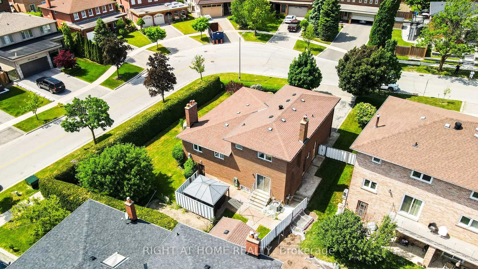 Photo 28 of 149 Jeanne Drive W, Vaughan, East Woodbridge — HOMEH