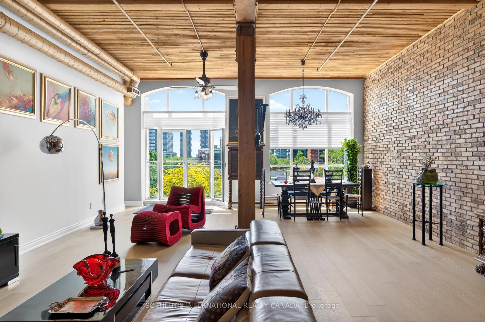 Photo 1 of Unit 404, 993 Queen Street W, Toronto, Niagara — HOMEH