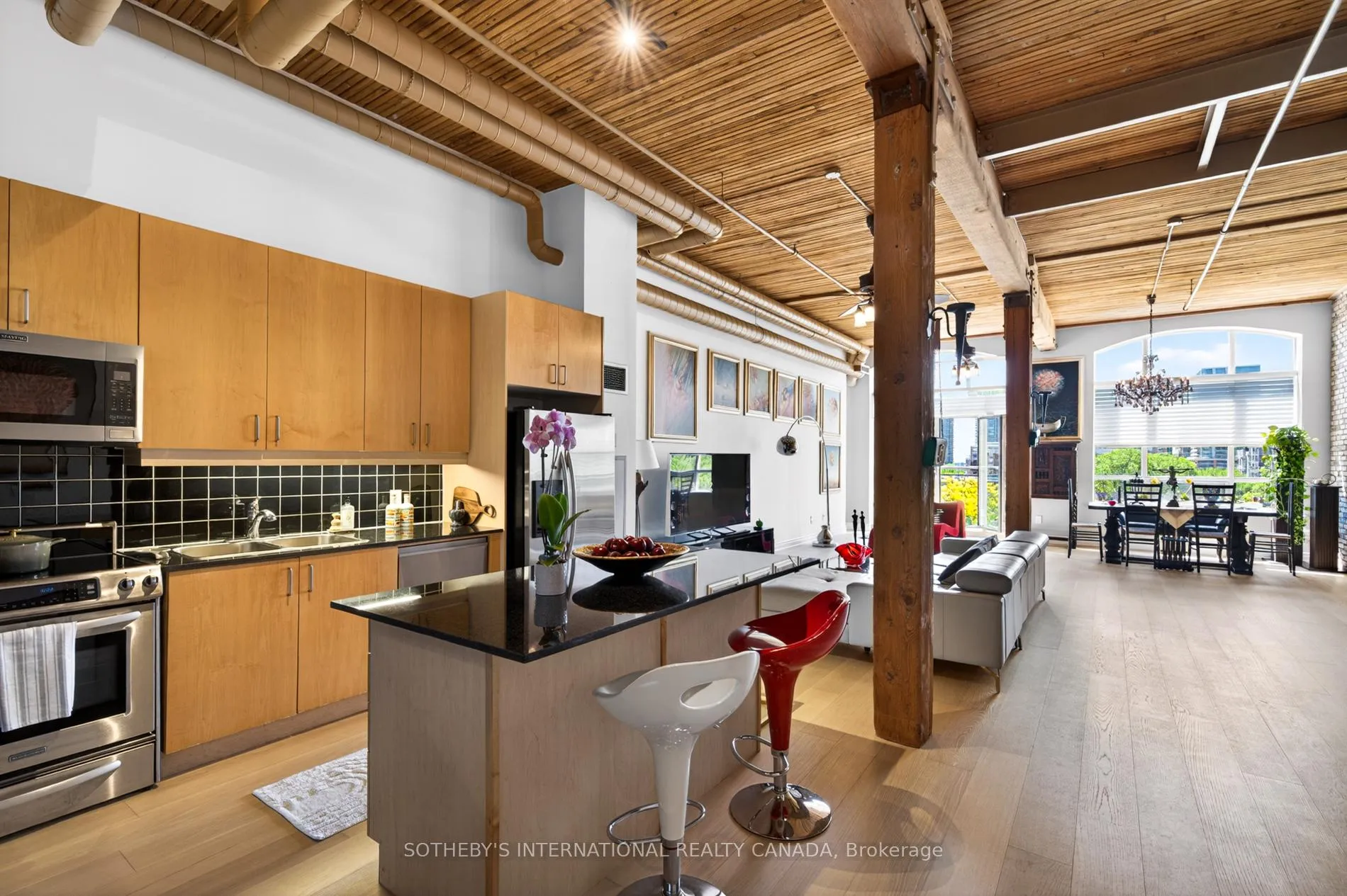 Photo 5 of Unit 404, 993 Queen Street W, Toronto, Niagara — HOMEH