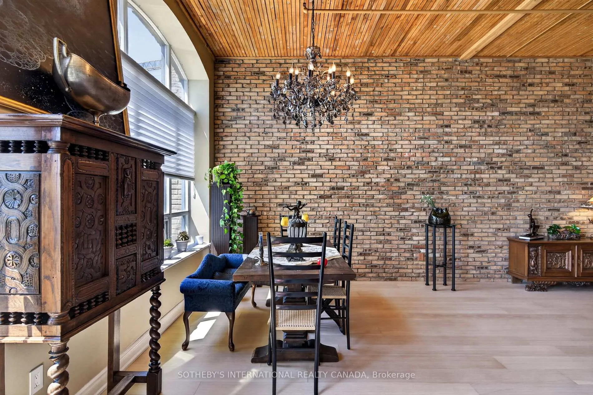 Photo 17 of Unit 404, 993 Queen Street W, Toronto, Niagara — HOMEH