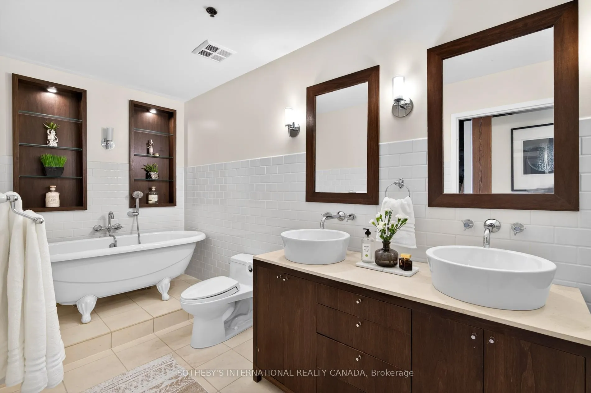 Photo 29 of Unit 404, 993 Queen Street W, Toronto, Niagara — HOMEH
