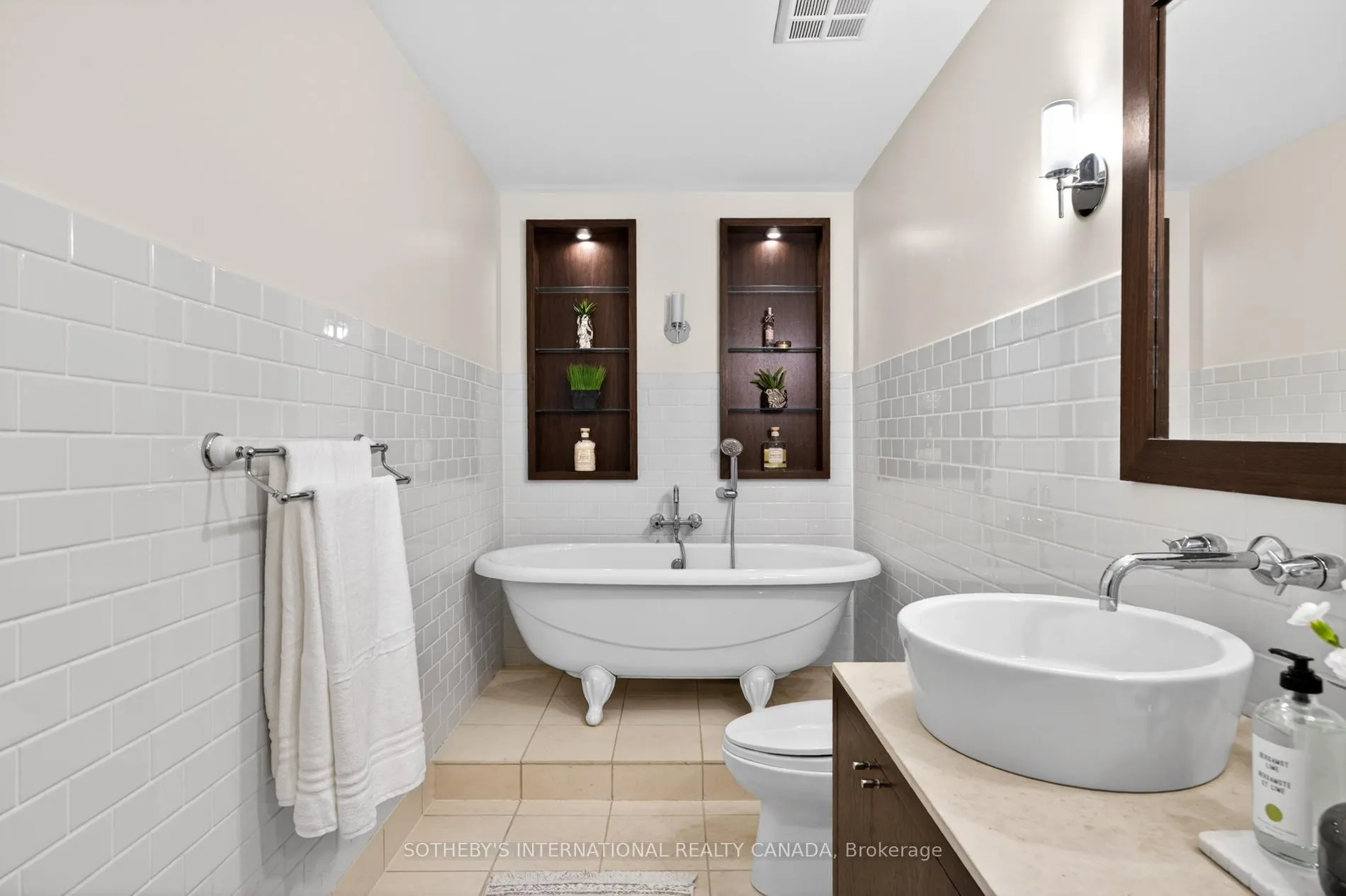 Photo 30 of Unit 404, 993 Queen Street W, Toronto, Niagara — HOMEH