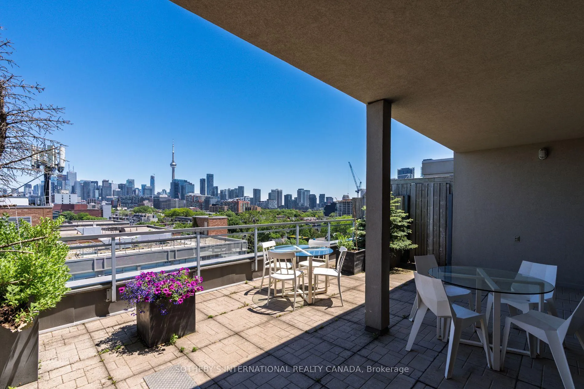 Photo 36 of Unit 404, 993 Queen Street W, Toronto, Niagara — HOMEH