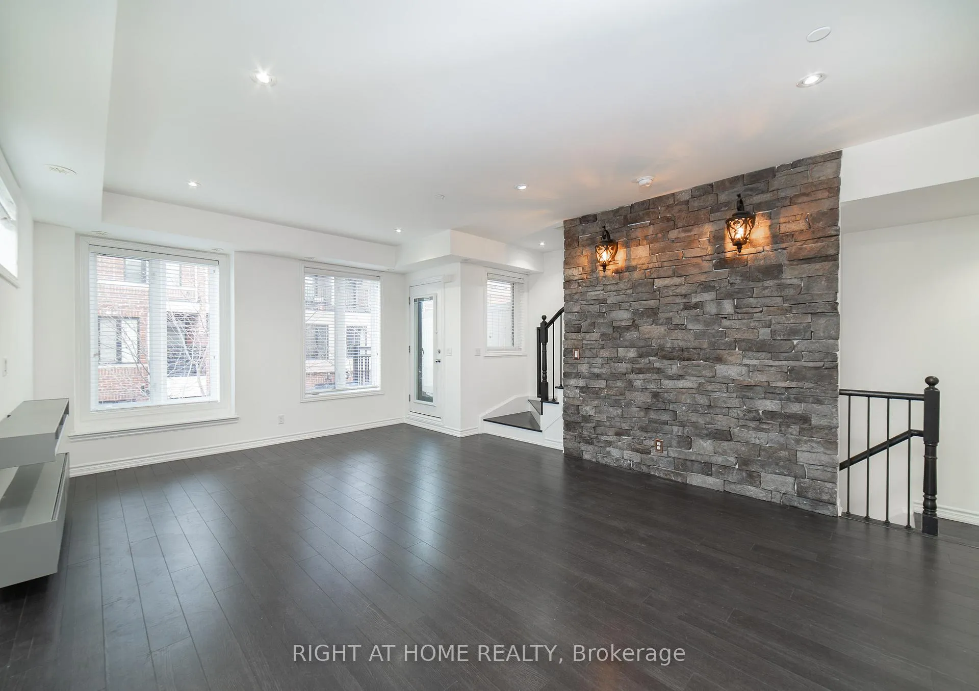 Photo 4 of Unit 139, 50 Carnation Avenue, Etobicoke, Long Branch — HOMEH