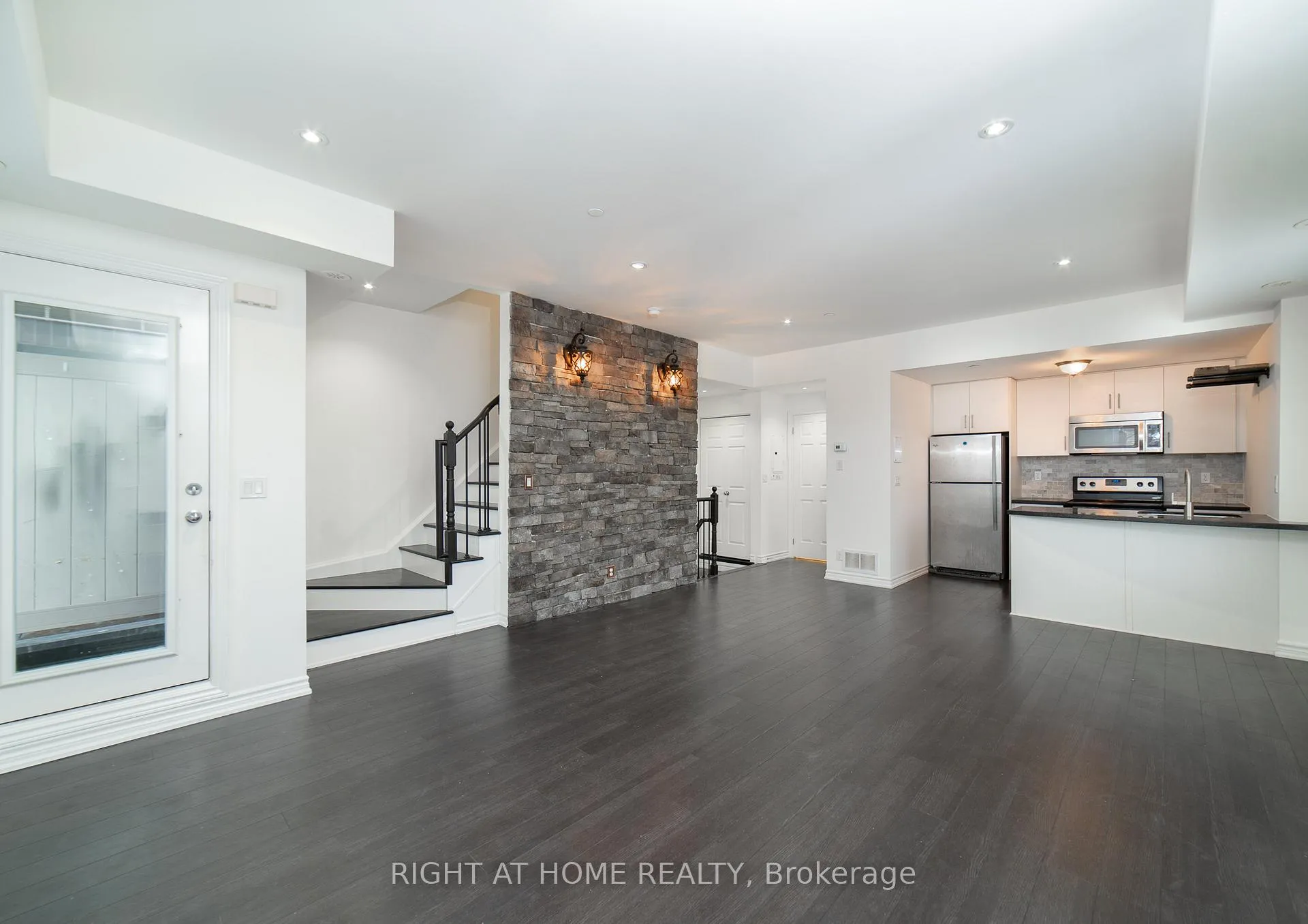 Photo 6 of Unit 139, 50 Carnation Avenue, Etobicoke, Long Branch — HOMEH