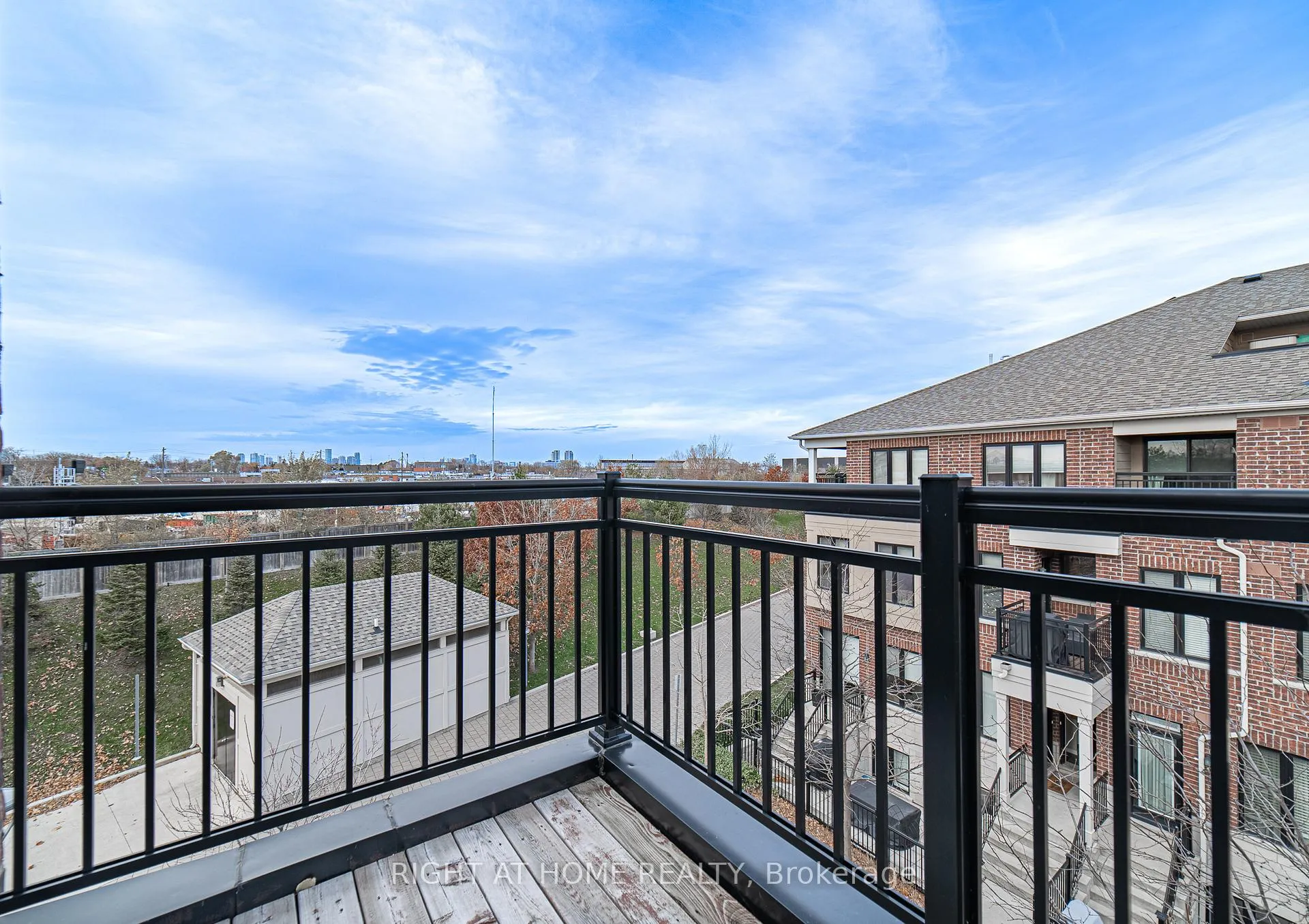 Photo 7 of Unit 139, 50 Carnation Avenue, Etobicoke, Long Branch — HOMEH