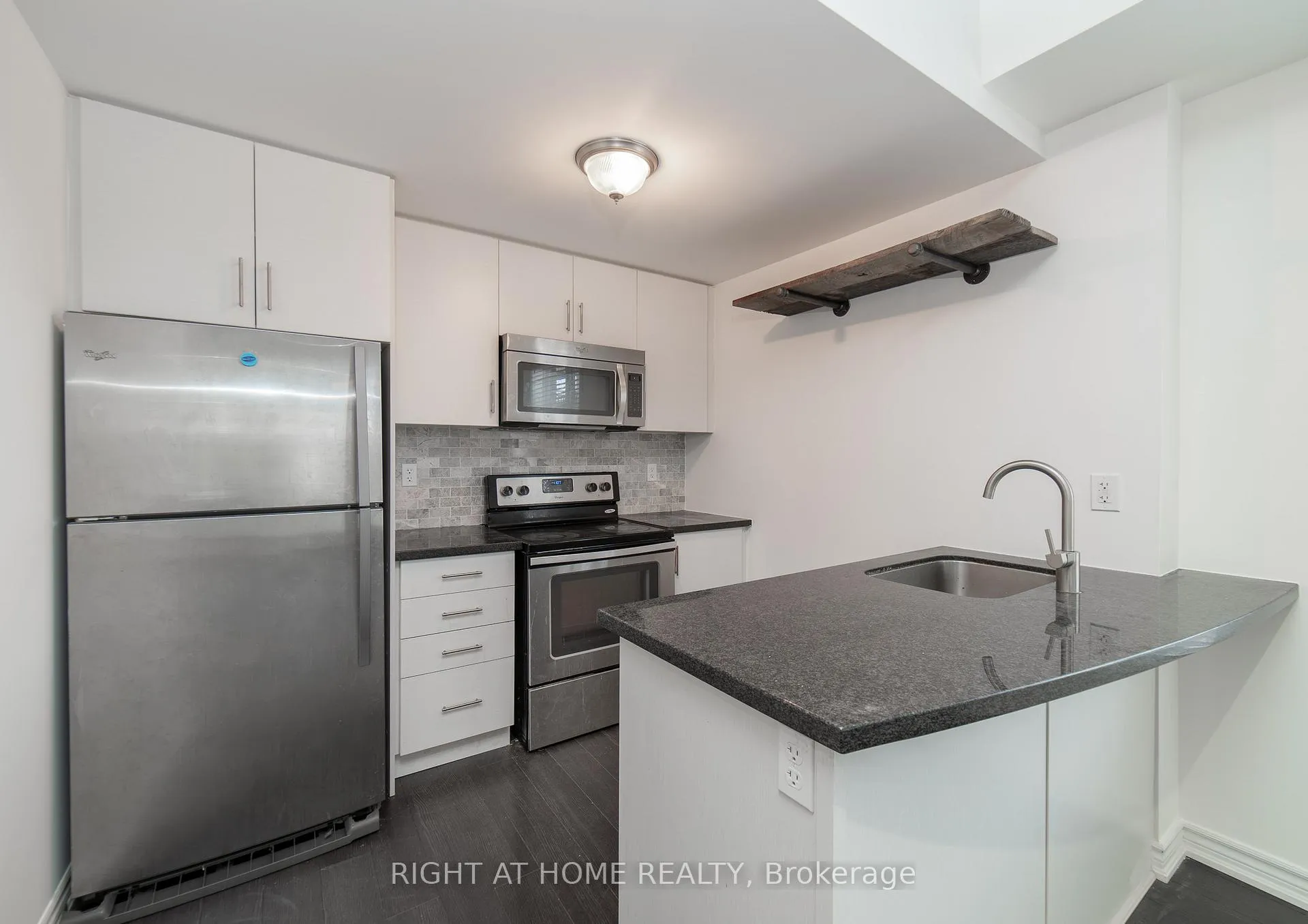 Photo 8 of Unit 139, 50 Carnation Avenue, Etobicoke, Long Branch — HOMEH