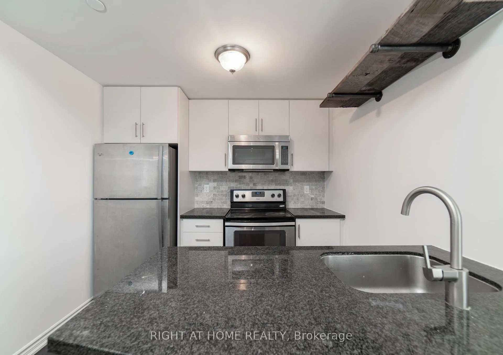 Photo 9 of Unit 139, 50 Carnation Avenue, Etobicoke, Long Branch — HOMEH