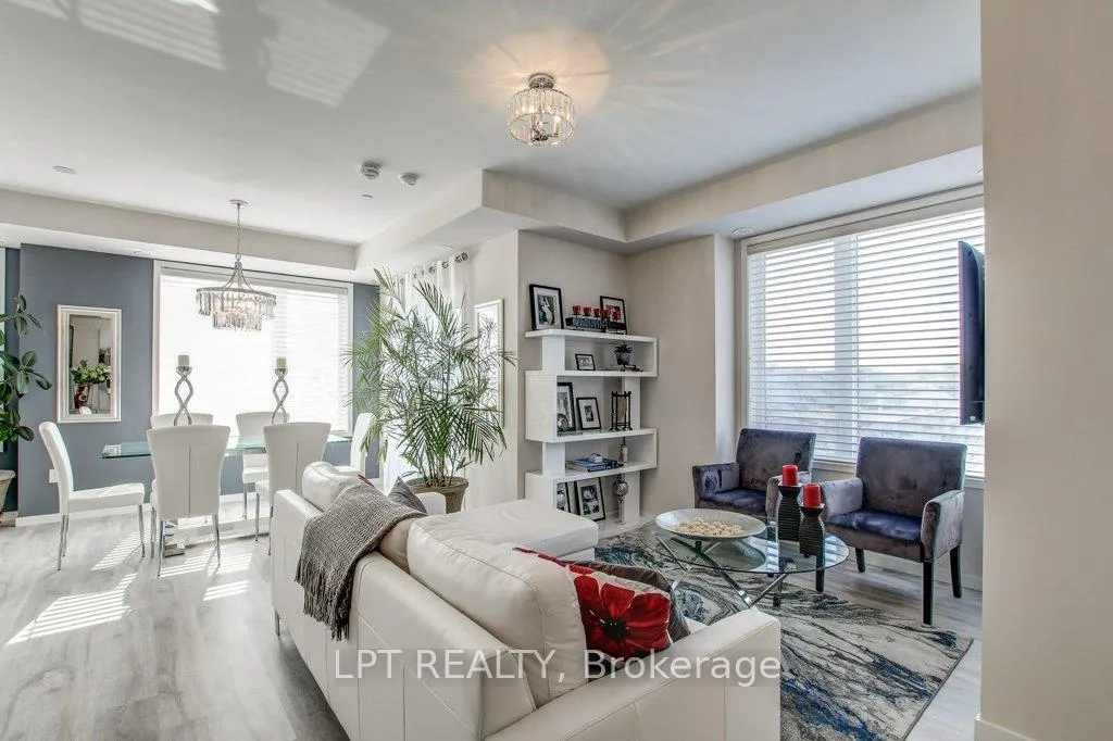 Photo 6 of Unit 64, 300 Alex Gardner Circle, Aurora, Aurora Heights — HOMEH
