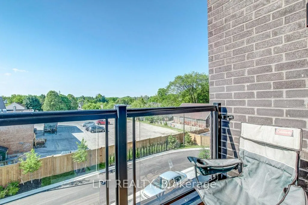 Photo 13 of Unit 64, 300 Alex Gardner Circle, Aurora, Aurora Heights — HOMEH
