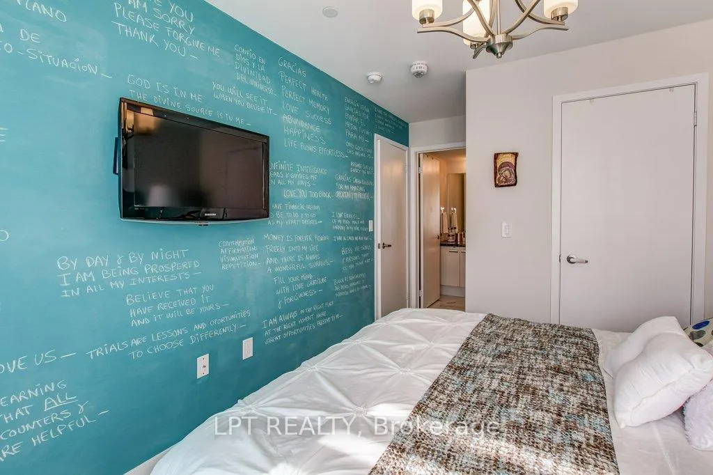 Photo 18 of Unit 64, 300 Alex Gardner Circle, Aurora, Aurora Heights — HOMEH