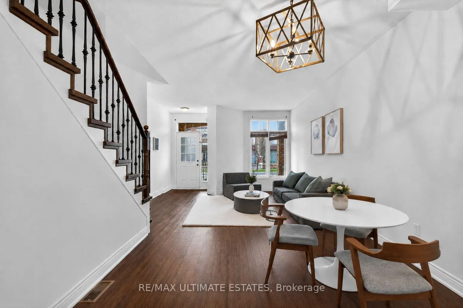 Photo 3 of 39 Bur Oak Avenue, Markham, Berczy — HOMEH