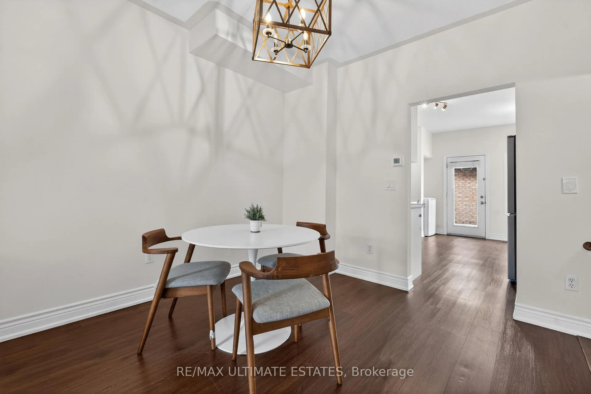 Photo 7 of 39 Bur Oak Avenue, Markham, Berczy — HOMEH