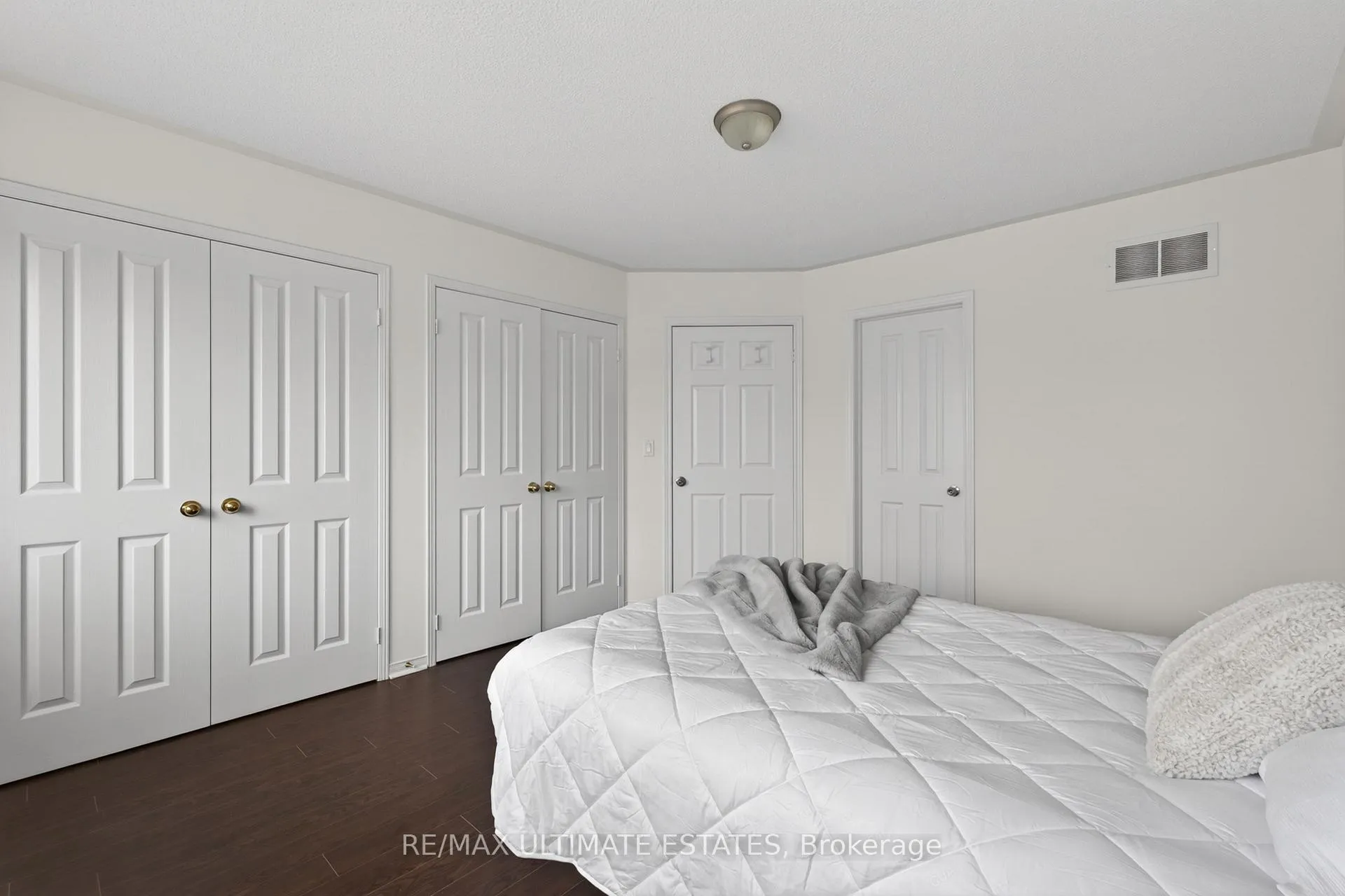 Photo 20 of 39 Bur Oak Avenue, Markham, Berczy — HOMEH