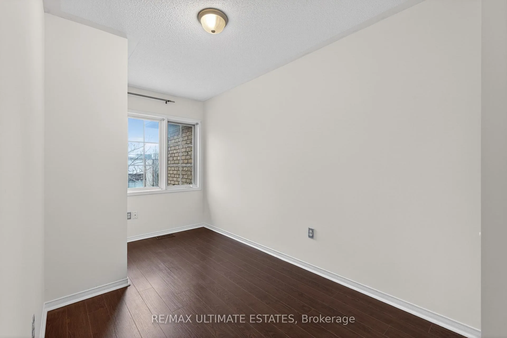 Photo 23 of 39 Bur Oak Avenue, Markham, Berczy — HOMEH