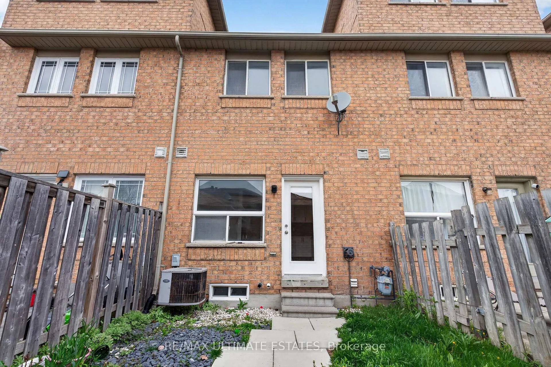 Photo 31 of 39 Bur Oak Avenue, Markham, Berczy — HOMEH