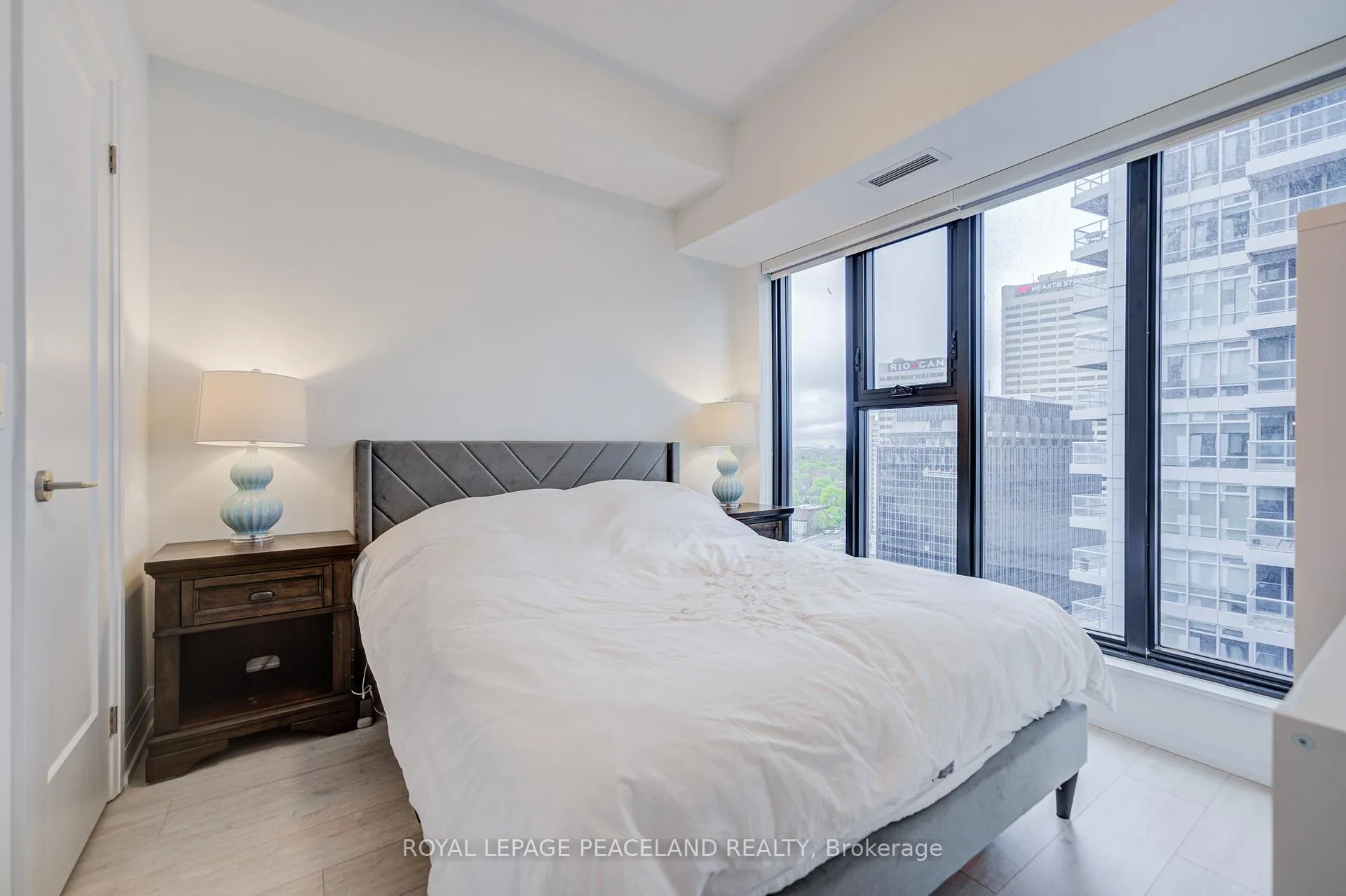 Photo 9 of Unit 1609, 20 Soudan Avenue, Toronto, Mount Pleasant West — HOMEH
