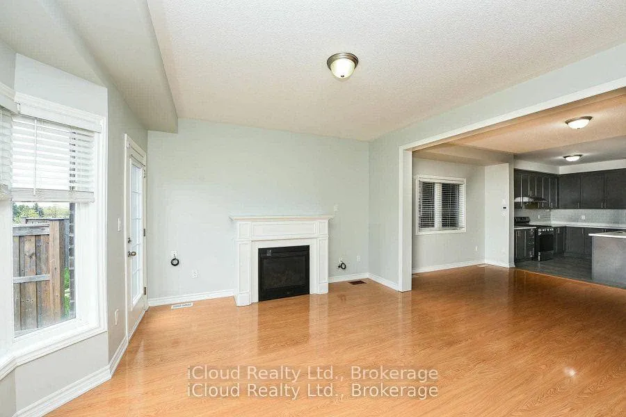 Photo 5 of 74 Gammon Crescent, Brampton, Bram West — HOMEH