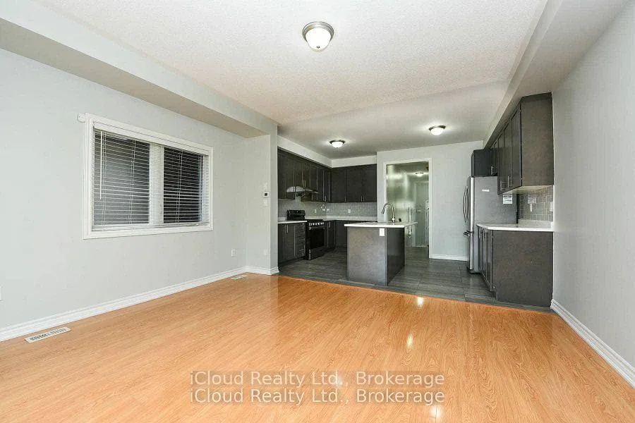 Photo 8 of 74 Gammon Crescent, Brampton, Bram West — HOMEH