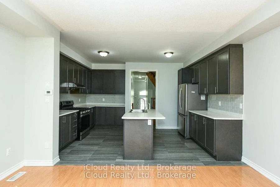 Photo 9 of 74 Gammon Crescent, Brampton, Bram West — HOMEH