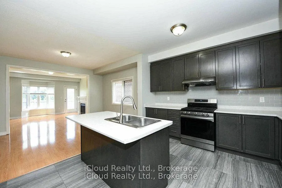 Photo 12 of 74 Gammon Crescent, Brampton, Bram West — HOMEH