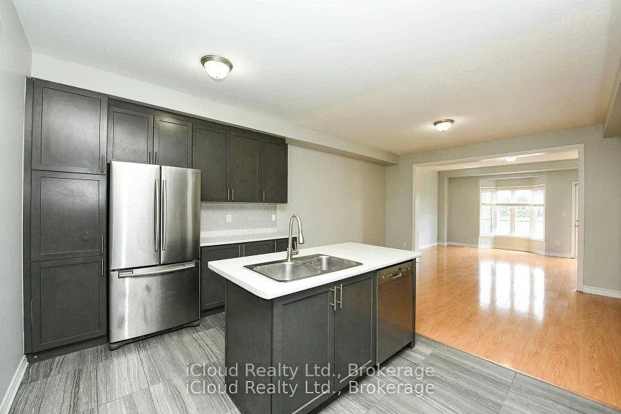 Photo 13 of 74 Gammon Crescent, Brampton, Bram West — HOMEH